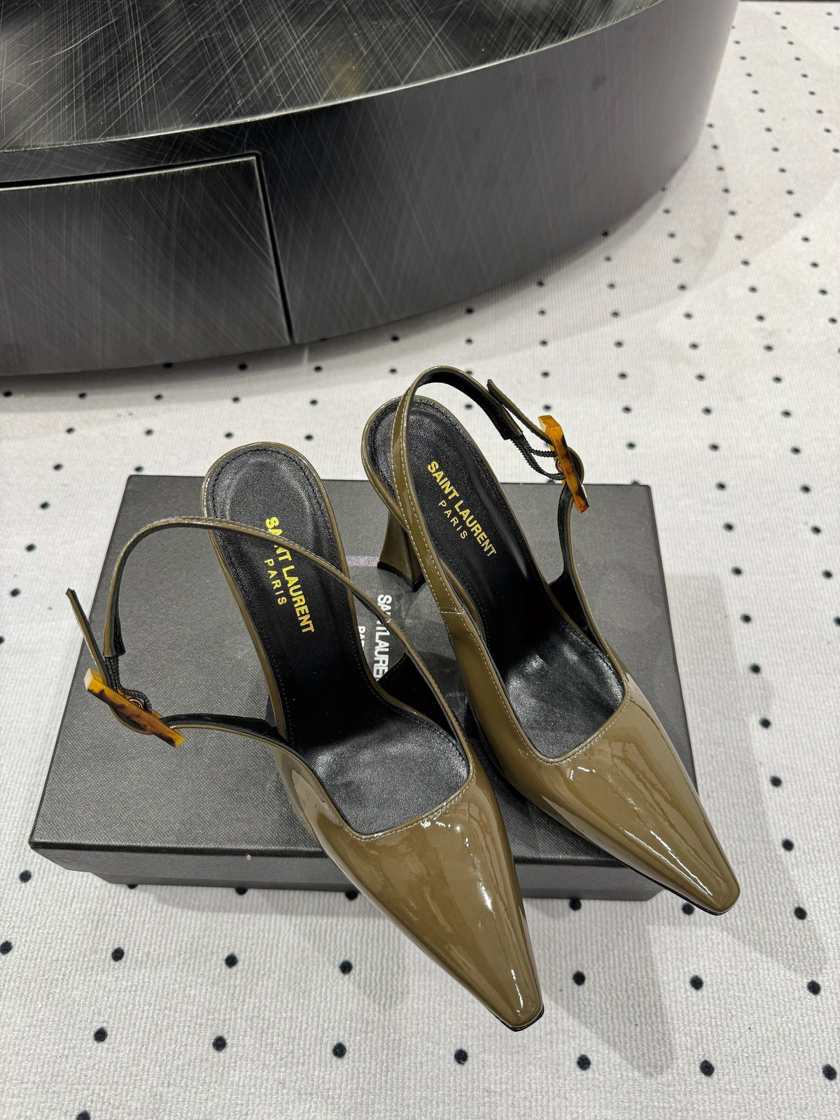 YSL 26s Slingback Heels 10.5cm Olive Green Glossy Calfskin With Buckle Closure