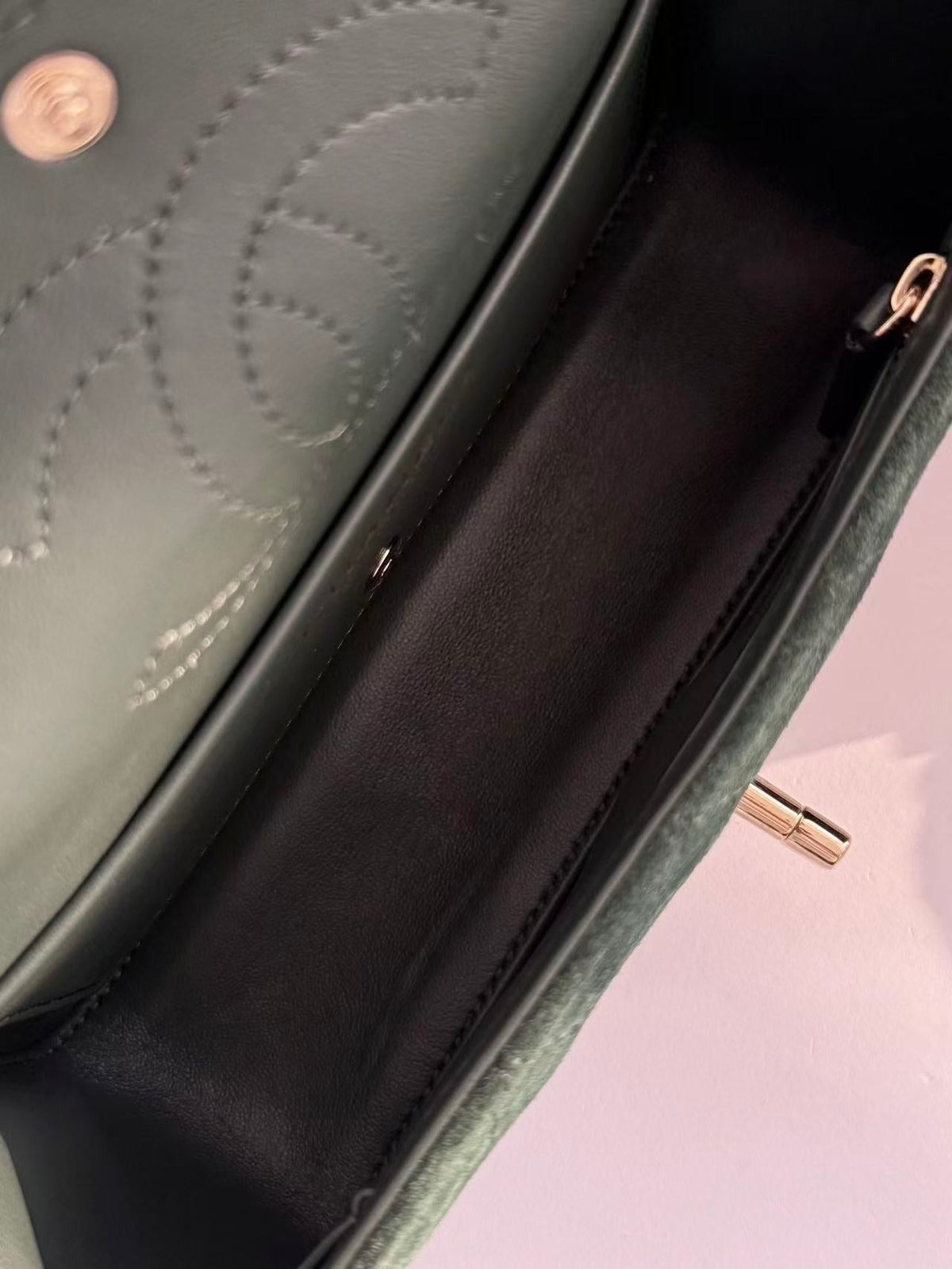 Chanel 2026 Small Flap Bag 20cm Green Suede Leather