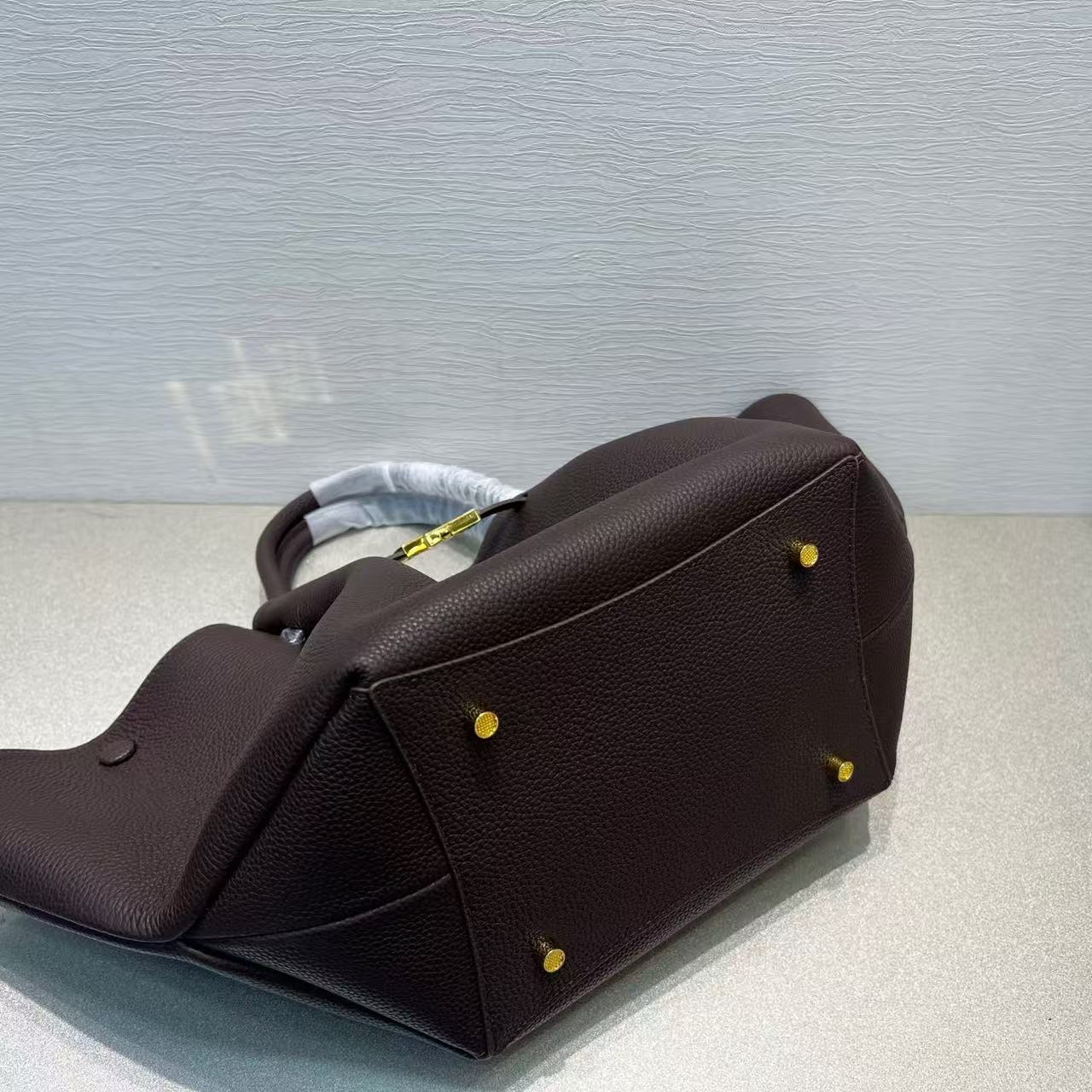 DeMellier Medium New York Buckled Tote Bag Black Grain Leather