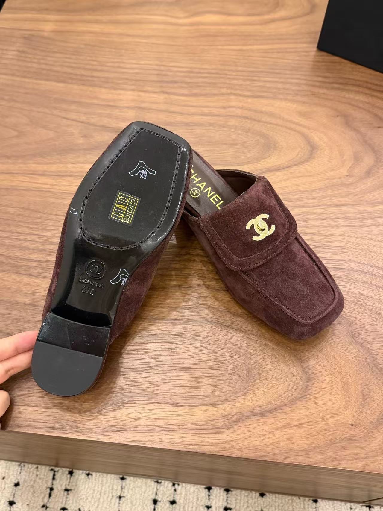 CC Loafer Mules Coffee Suede