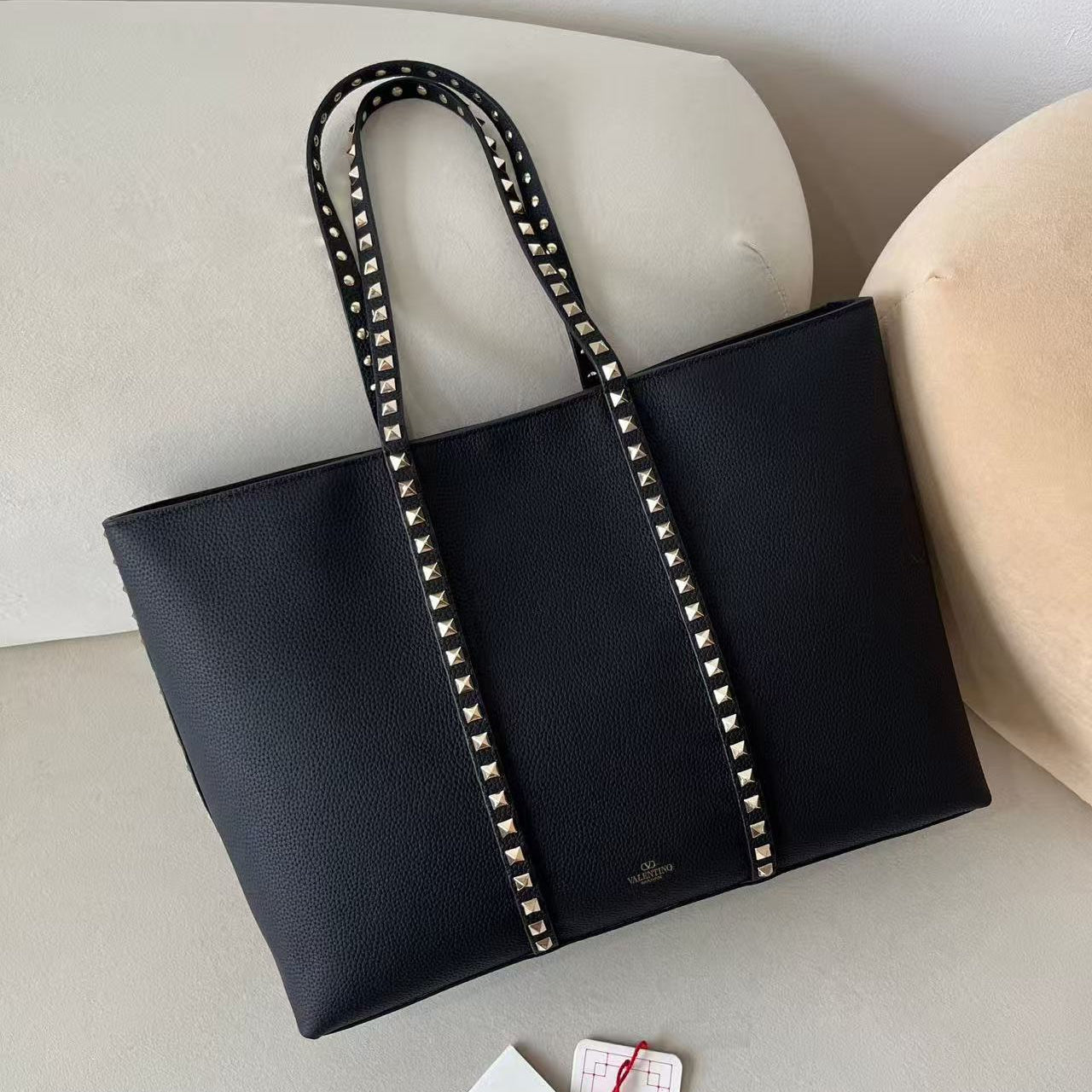 Valentino Garavani Rockstud Shopping Bag Black Grainy Calfskin