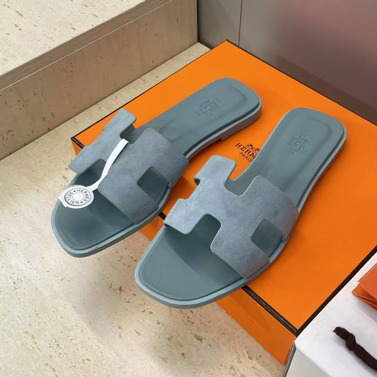 Hermes Oran Sandal Gris Antarctique Suede Goatskin