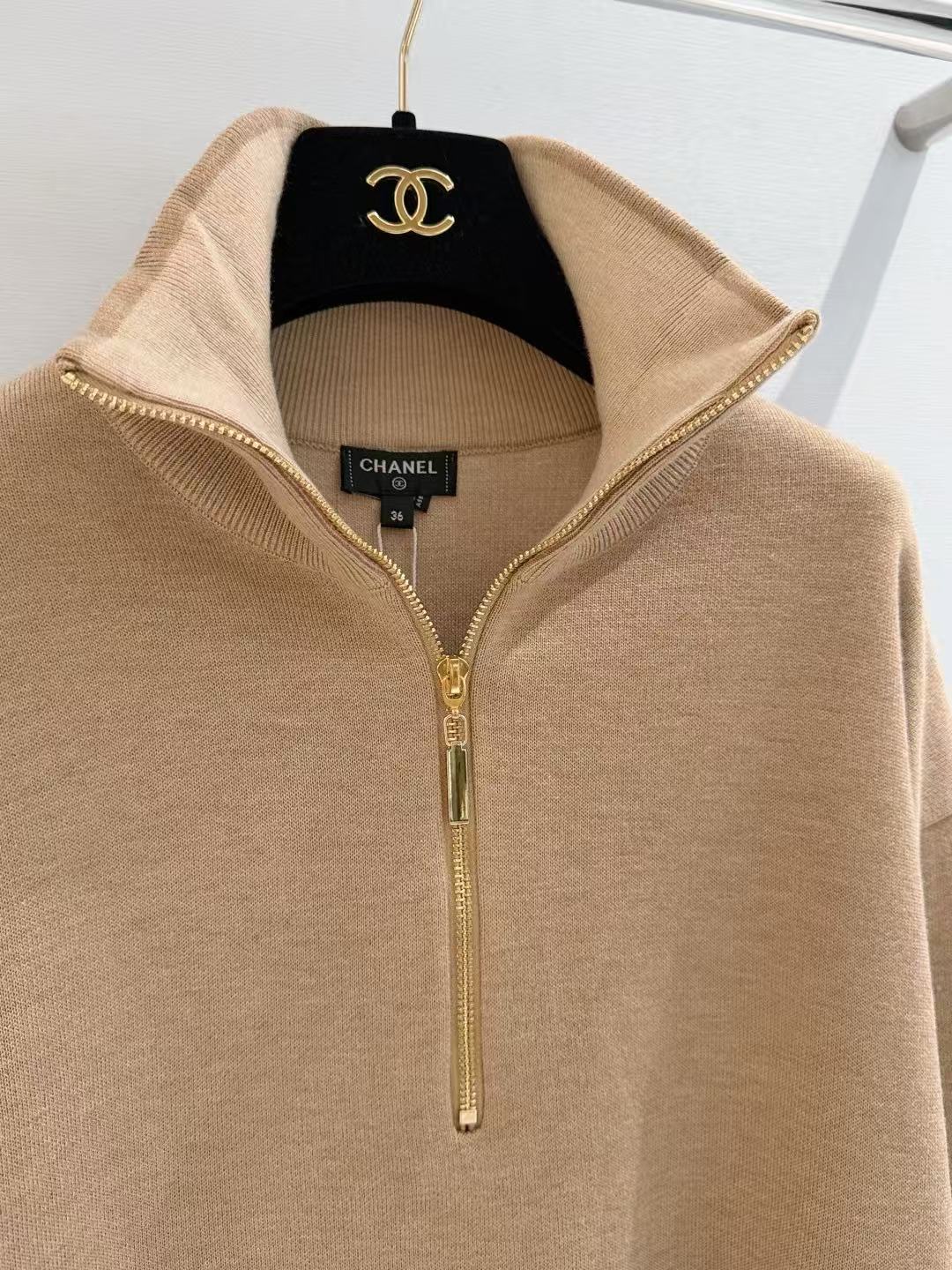 Chanel 26s Half-Zip Knit Sweater In Beige Wool