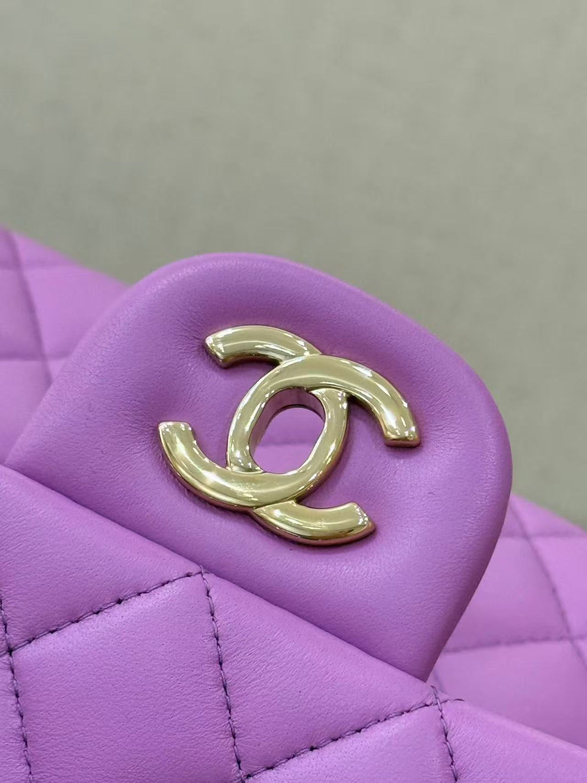CC 26s Classic Flap Bag 20cm Light Lavender Gold Lambskin