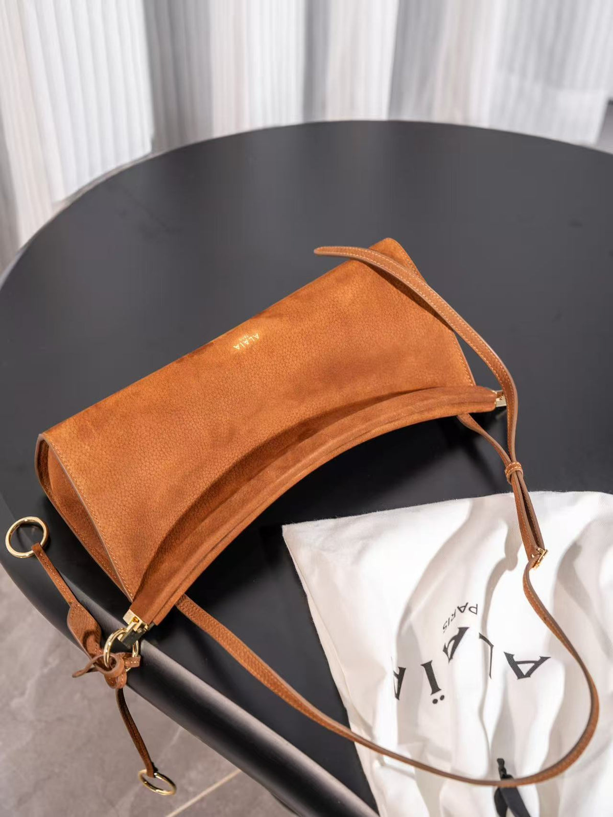Alaia Le Click East West Medium Bag 30cm Olive Tan Cowhide