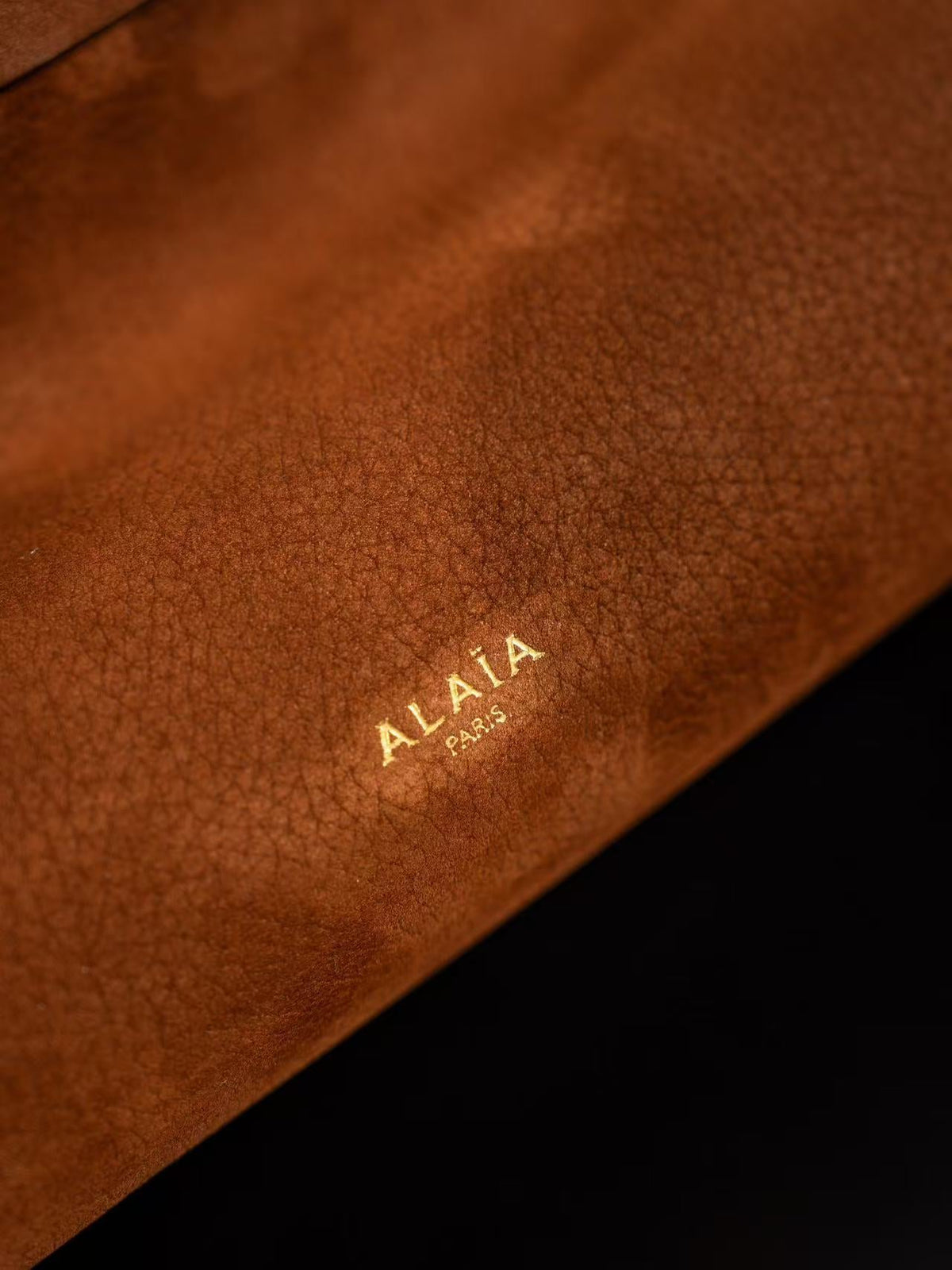 Alaia Le Click East West Medium Bag 30cm Olive Tan Cowhide