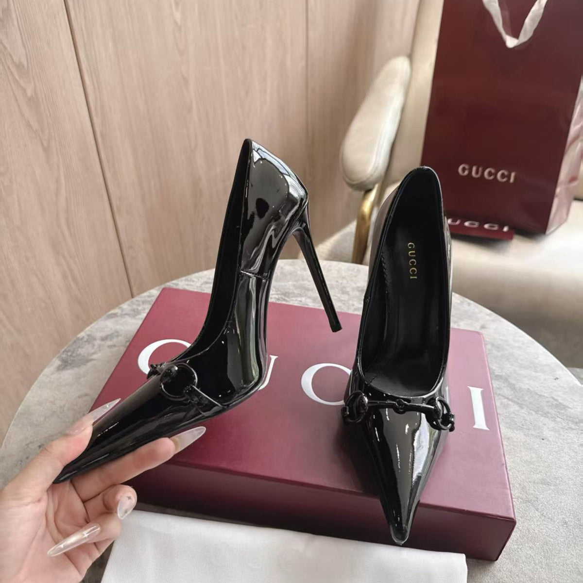 GG 26s Donna Pumps Black Patent 643400