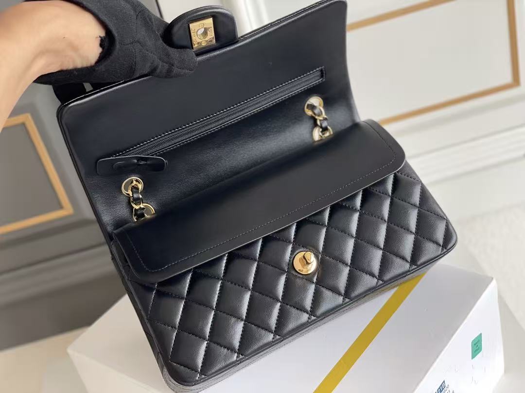Classic Flap 30 Black Lambskin Light Gold Hardware