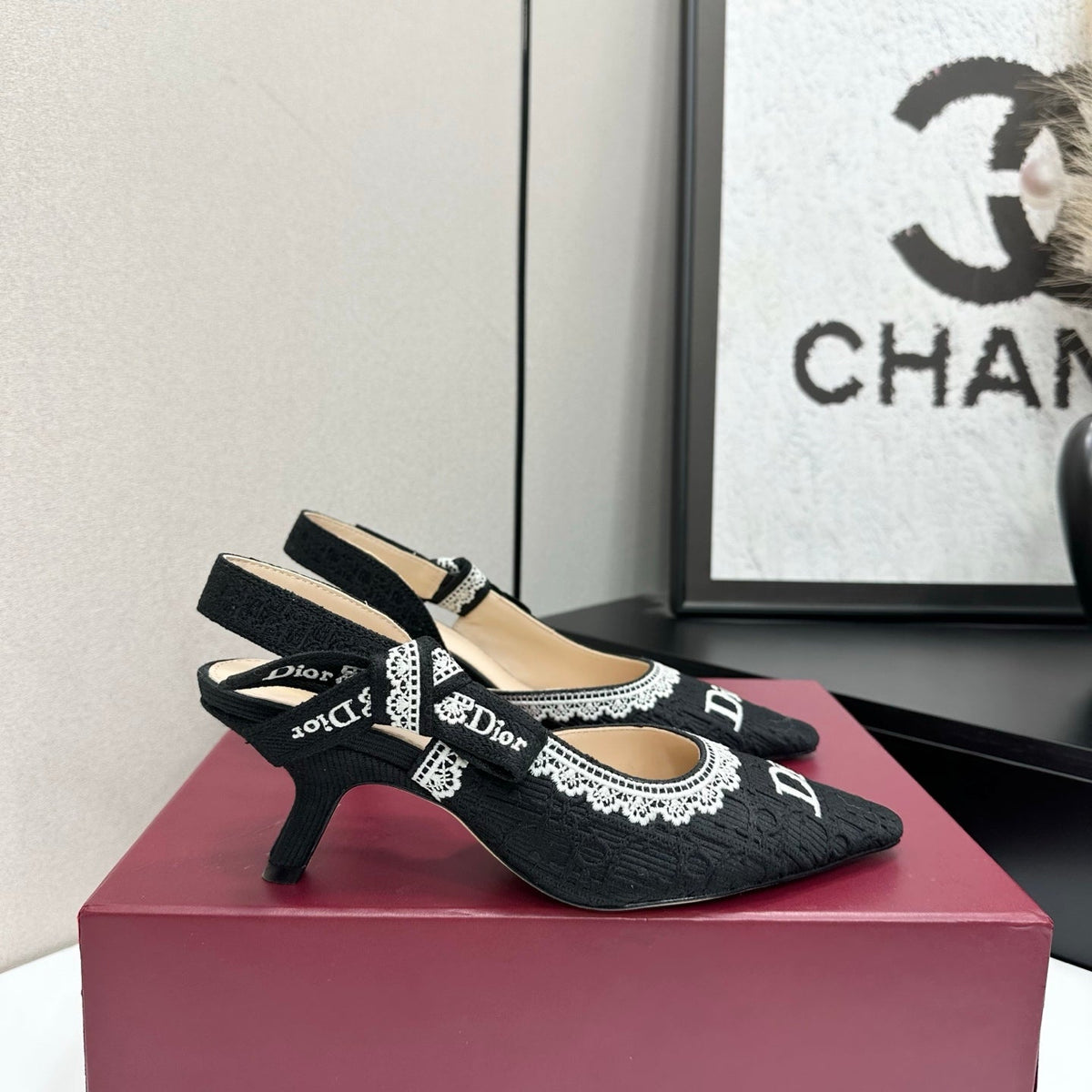 CD 26s J'Adior Pumps Black Dior Oblique Embroidered Cotton & Beige Lace