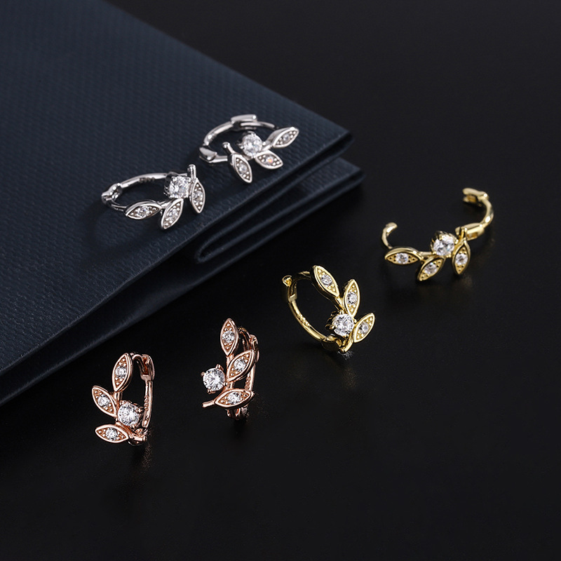 LEAF SHAPE DIAMOND EARRINGS