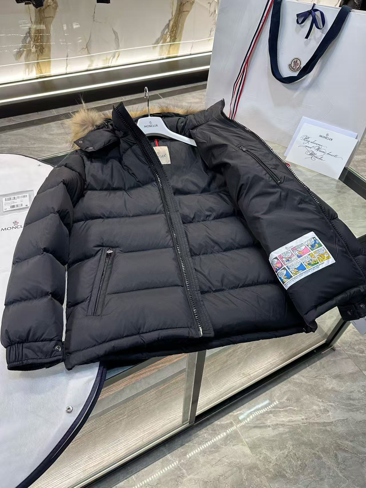 MC Mayaf Hooded Short Down Jacket