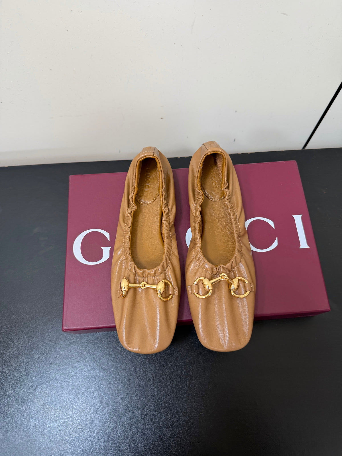 Gucci 26S Ballet Flats In Caramel Brown Shiny Calfskin Gold Hardware
