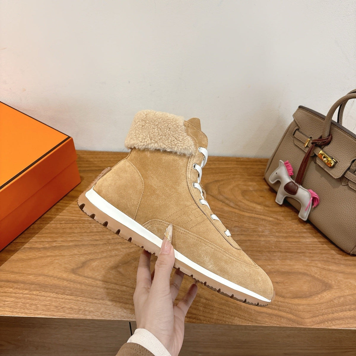 HM 26S Fur-Lined High Top Sneakers Warm Beige Suede