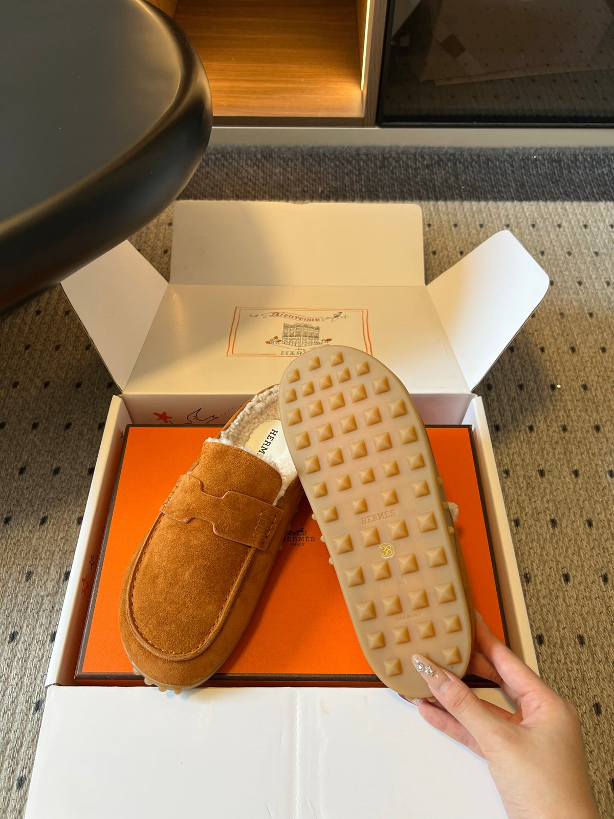 HM 26S Destin Mules Cognac Brown Suede