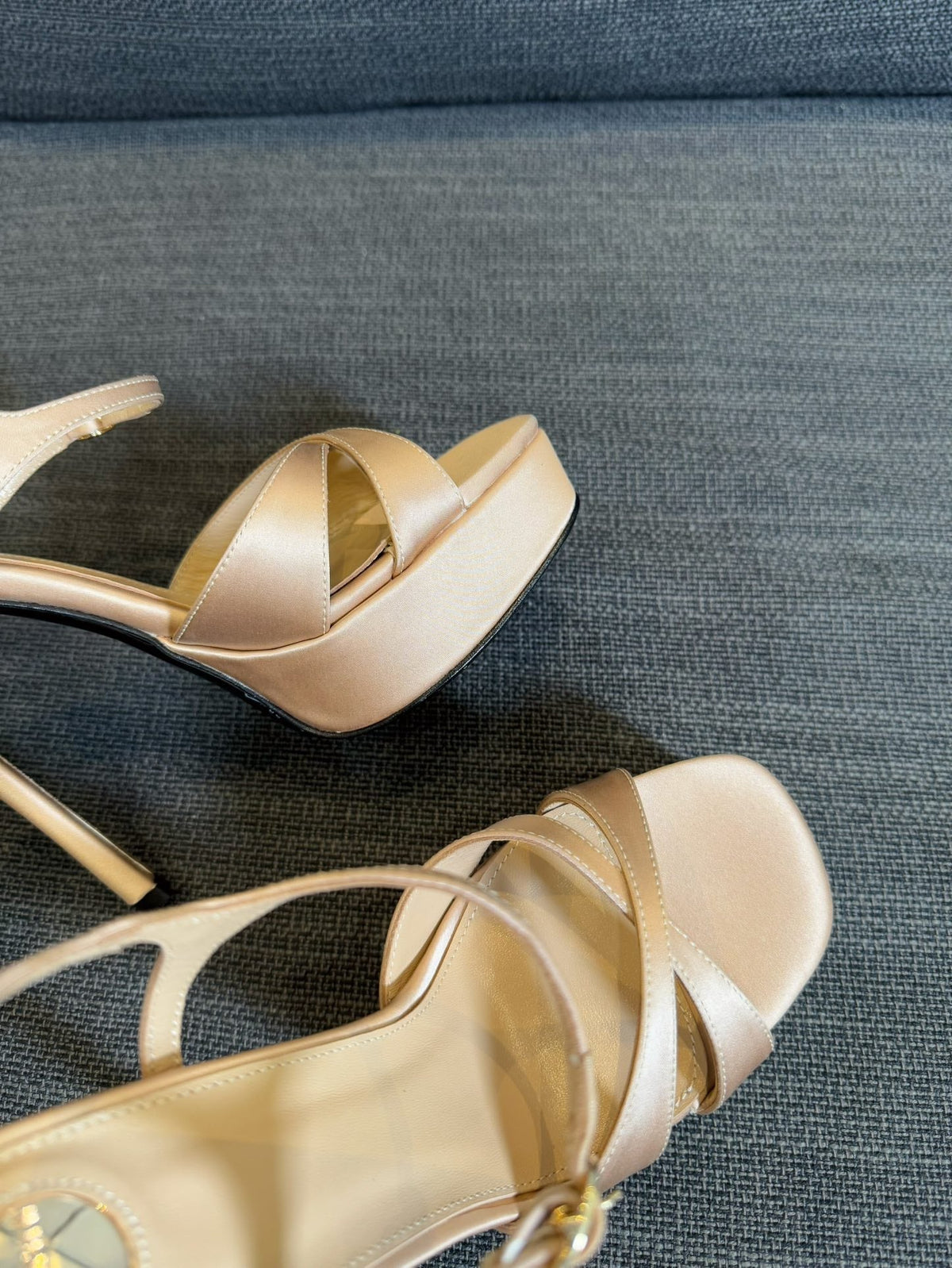 YSL 26S Cross-Strap Sandals 150 Mm Nude Satin