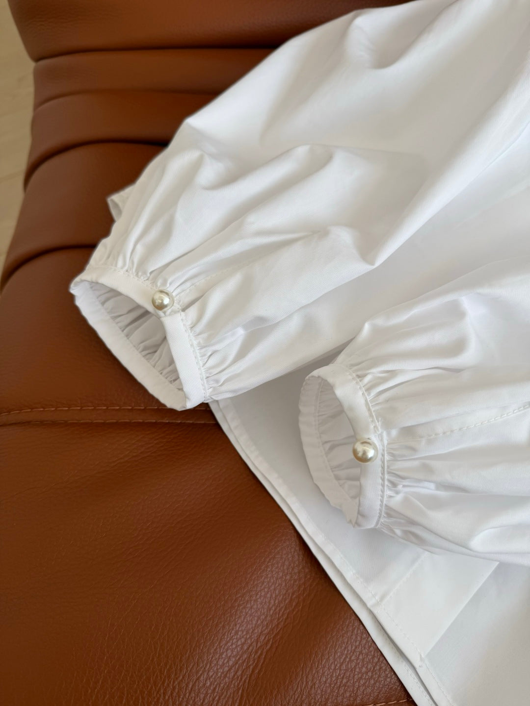 CC 26AW Double C Pleated Balloon-Sleeve Shirt Silver-Tone Button White 438409
