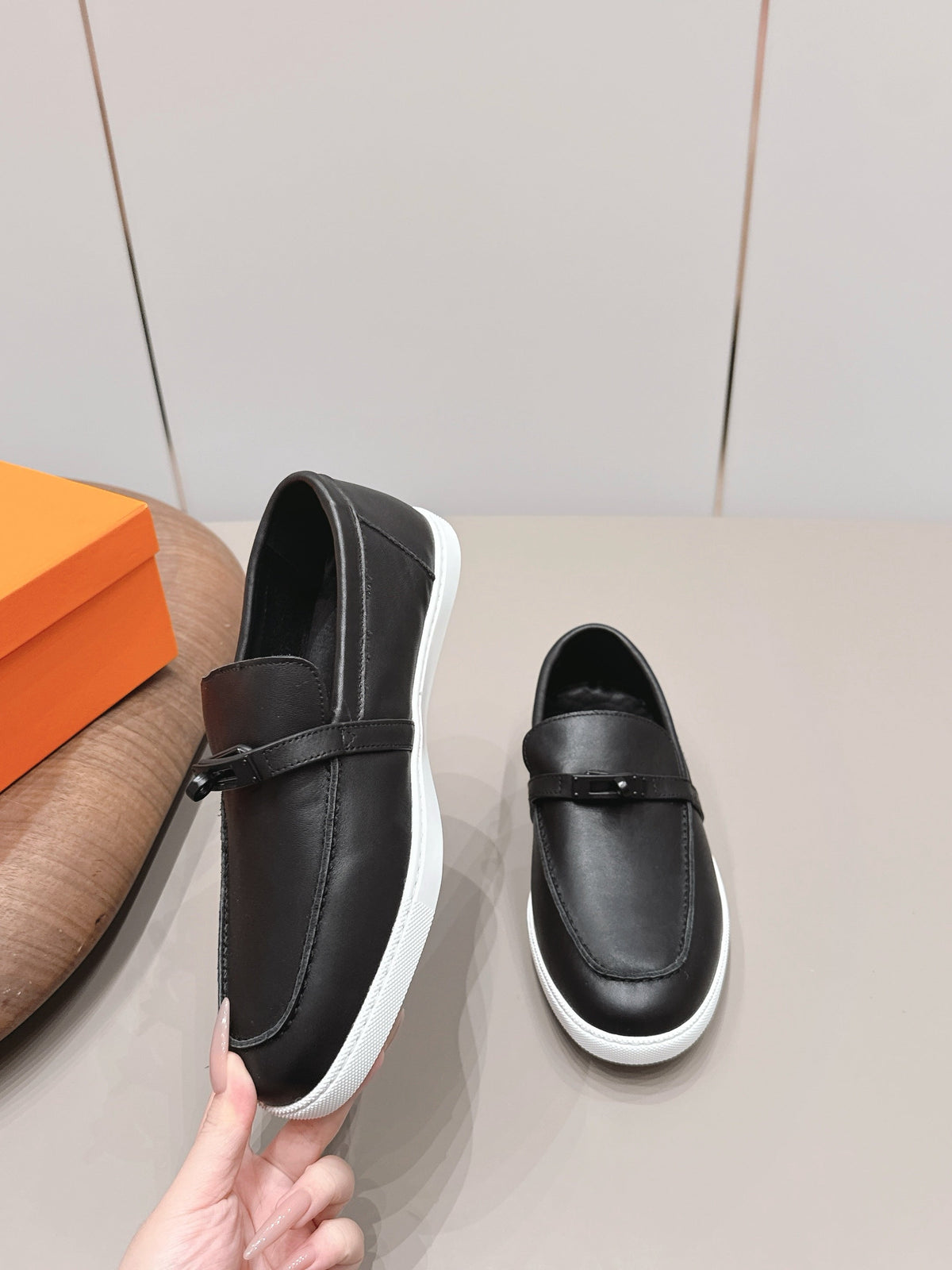 HM 26S Kelly Paris Loafers Black Calfskin Black Hardware