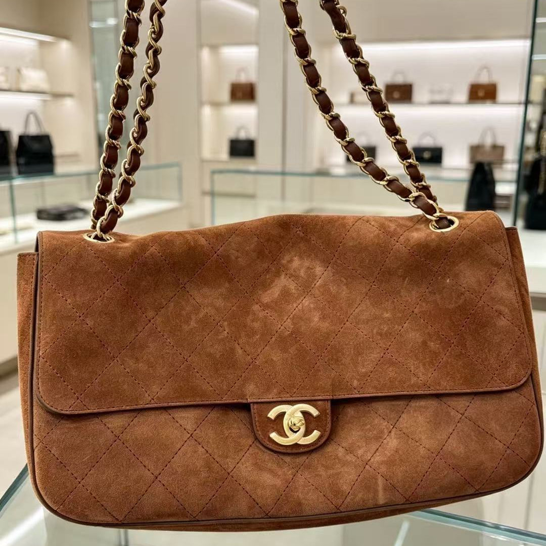 CC Souplissimo Maxi Flap 32 cm Handbag Camel Suede Calfskin