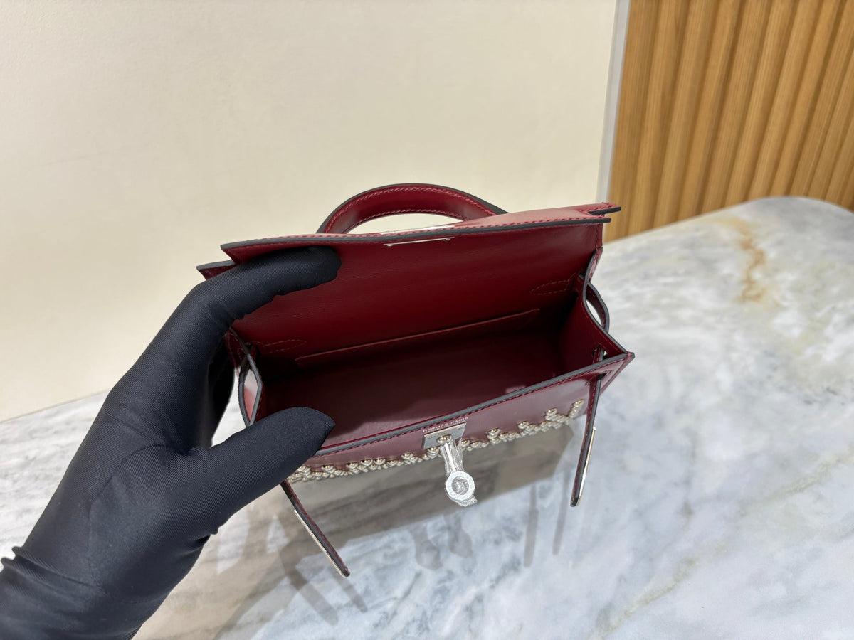 High-end Hermes 2026 Kelly Clouté Bag 19cm Box Leather