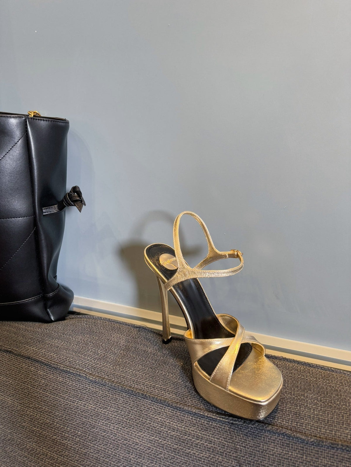 YSL 26S Cross-Strap Sandals 150 Mm Gold Calfskin
