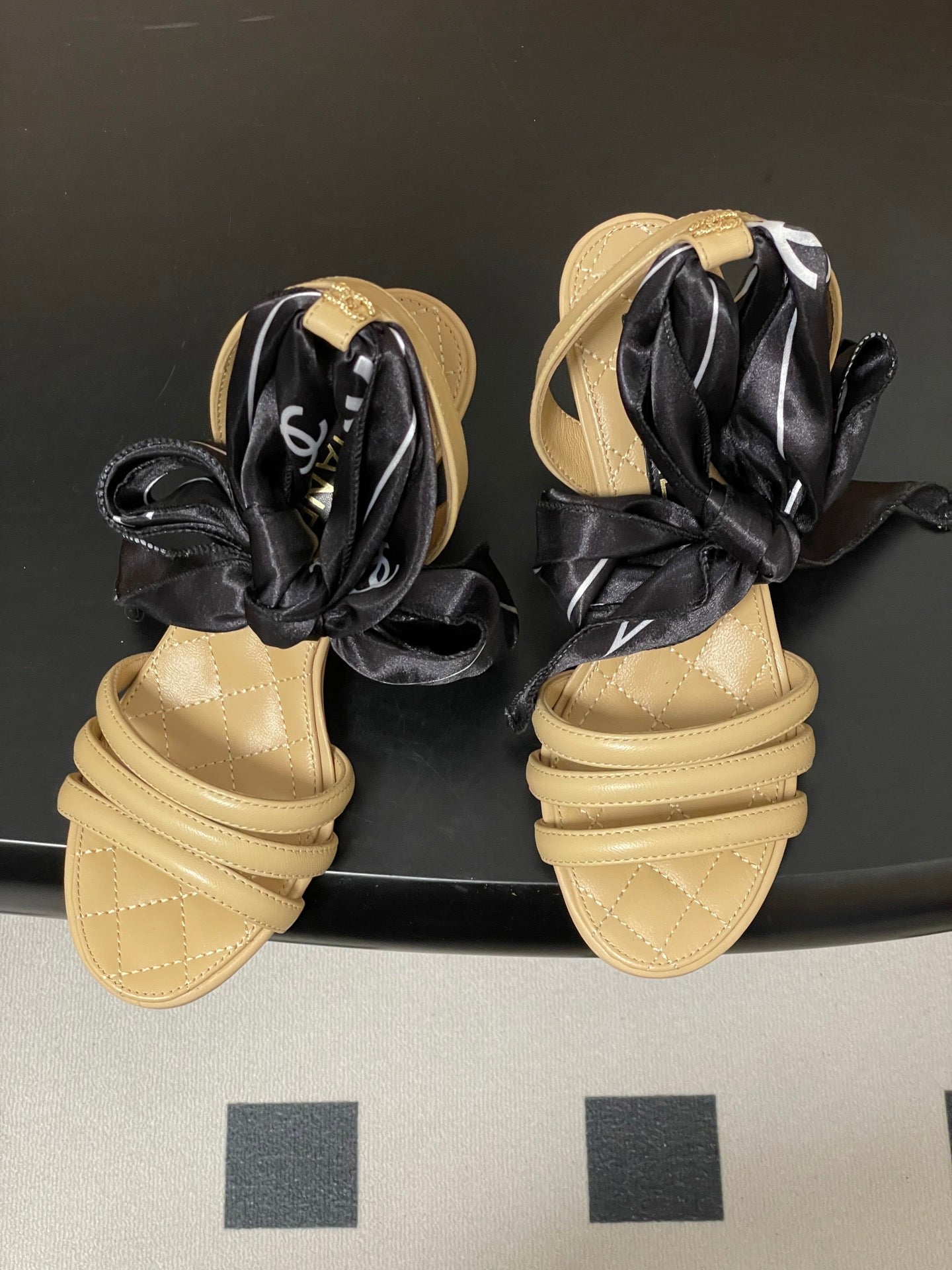 CC 26 Quilted Flat Sandal Sheepskin 593273