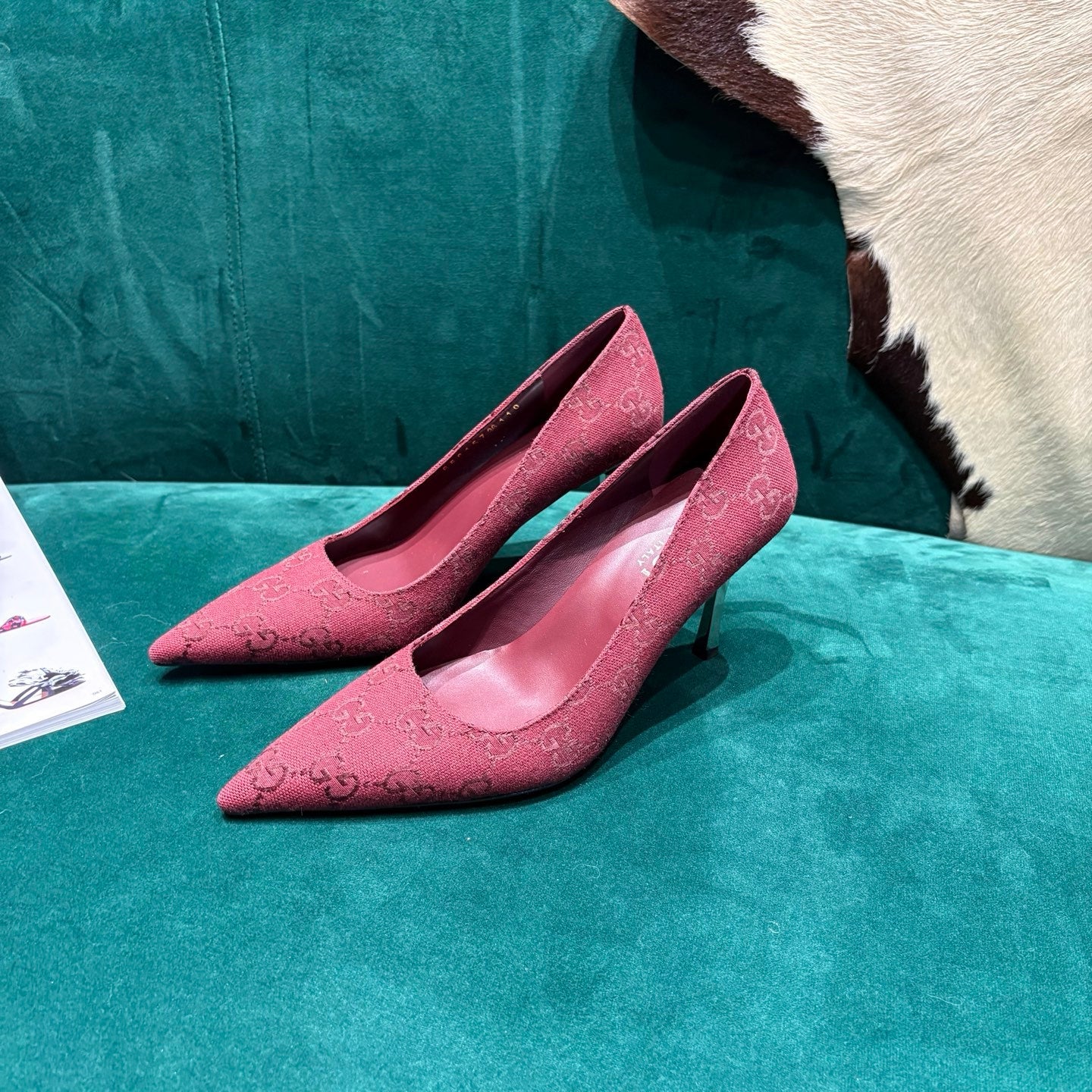 GG Pointed-Toe Slingback Red Canvas 741267
