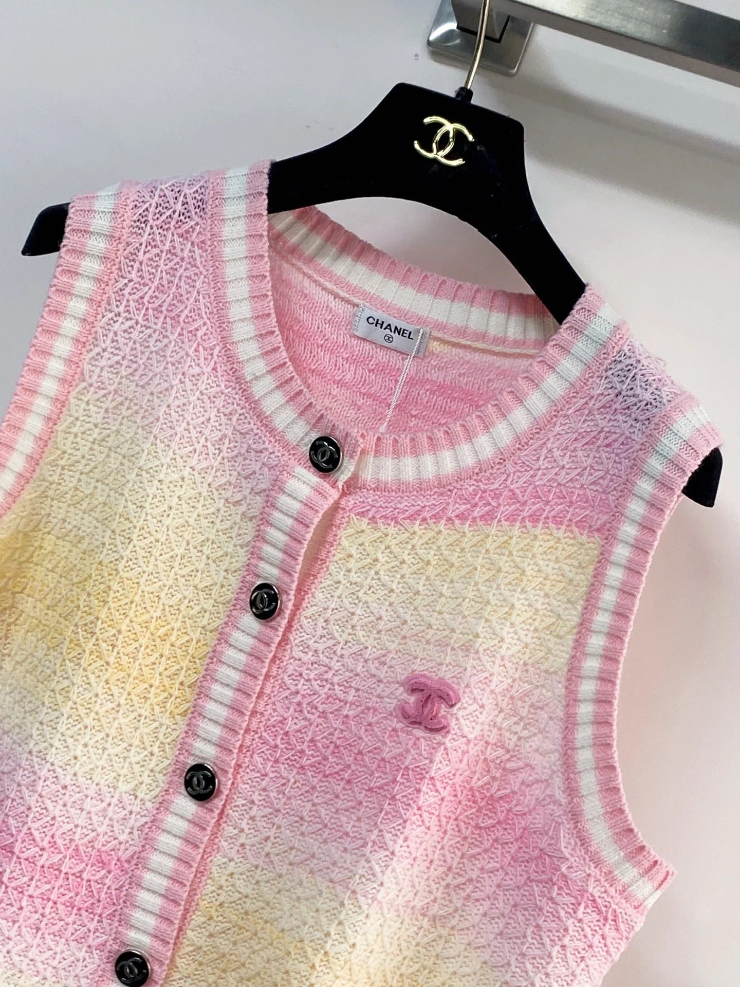 Chanel 2026 Vest Yellow Pink Tencel 215543