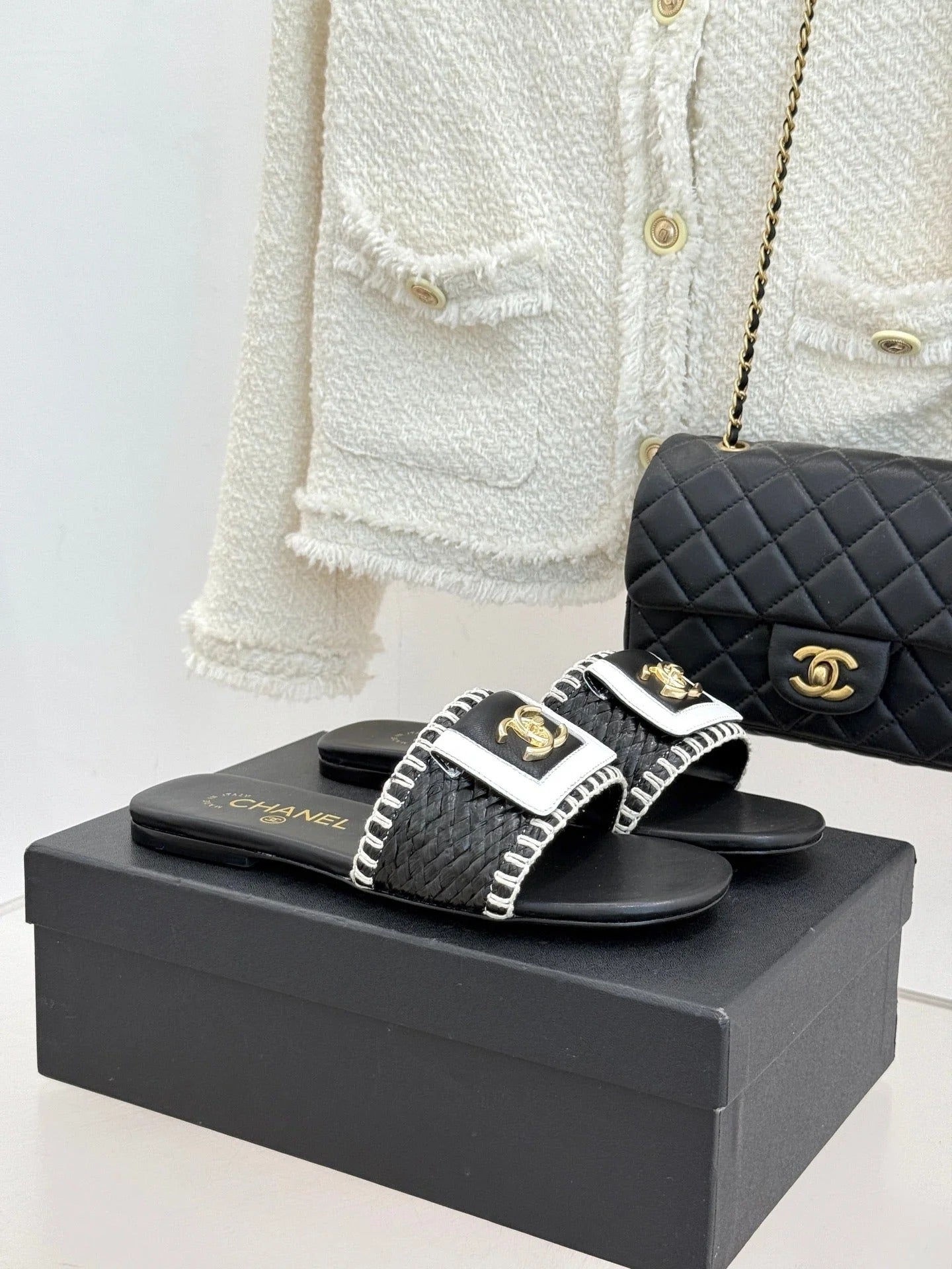 CC 2026 Slip-On Sandals Raffia Sheepskin Gold Logo