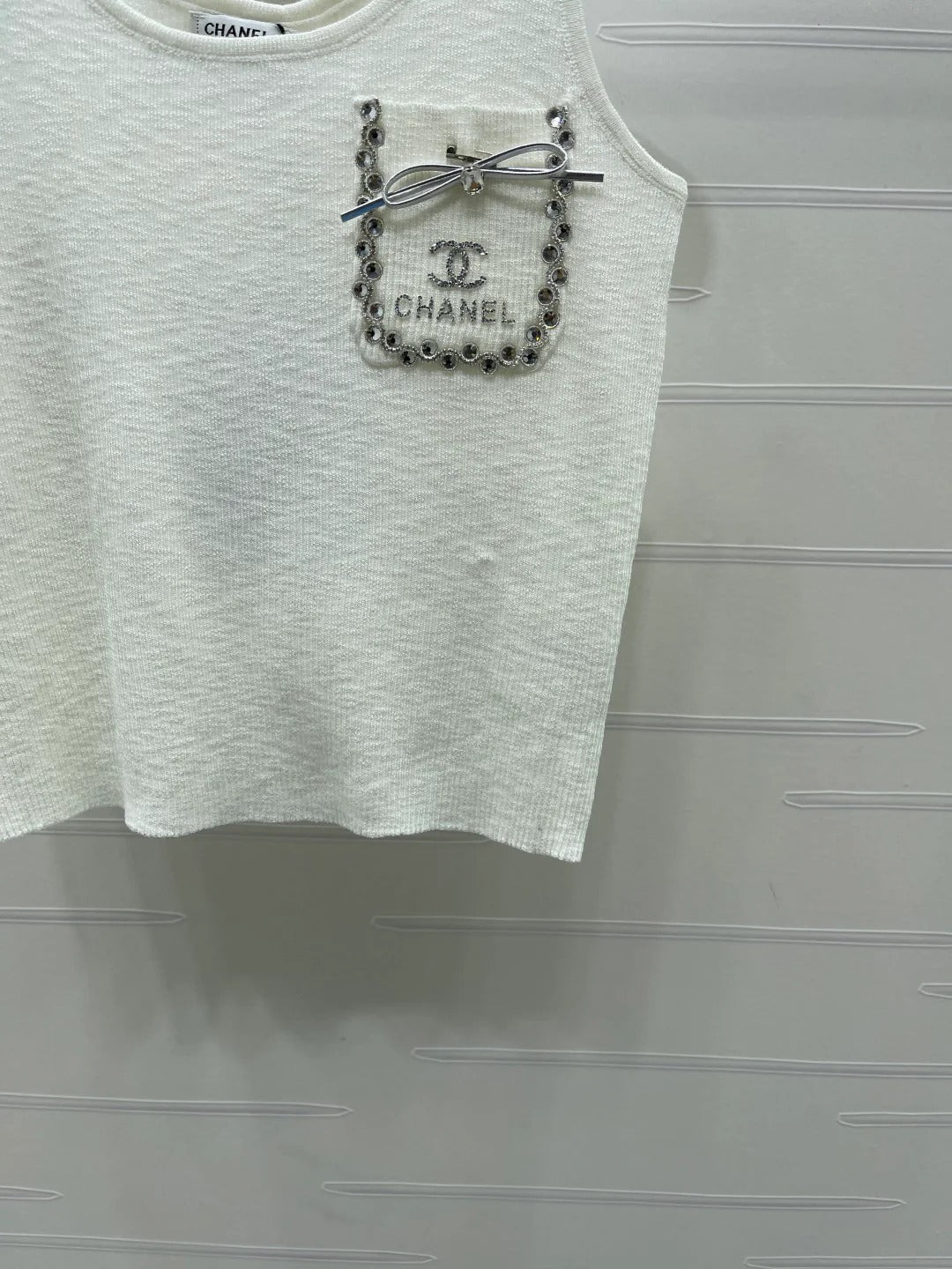 Chanel 2026 Rhinestone Pocket Vest White Tencel Wool 257259
