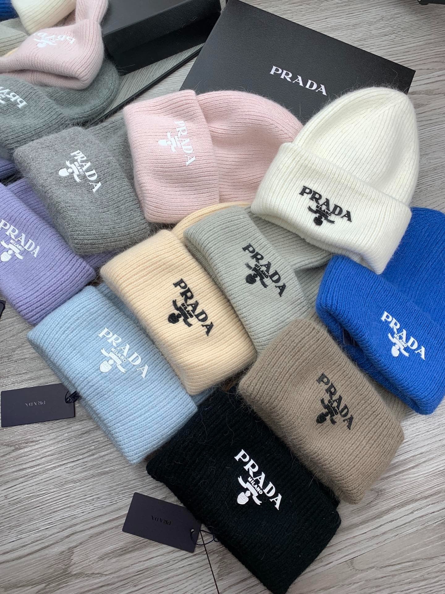 BEANIE HAT IN DOLPHIN GRAY WOOL 108750