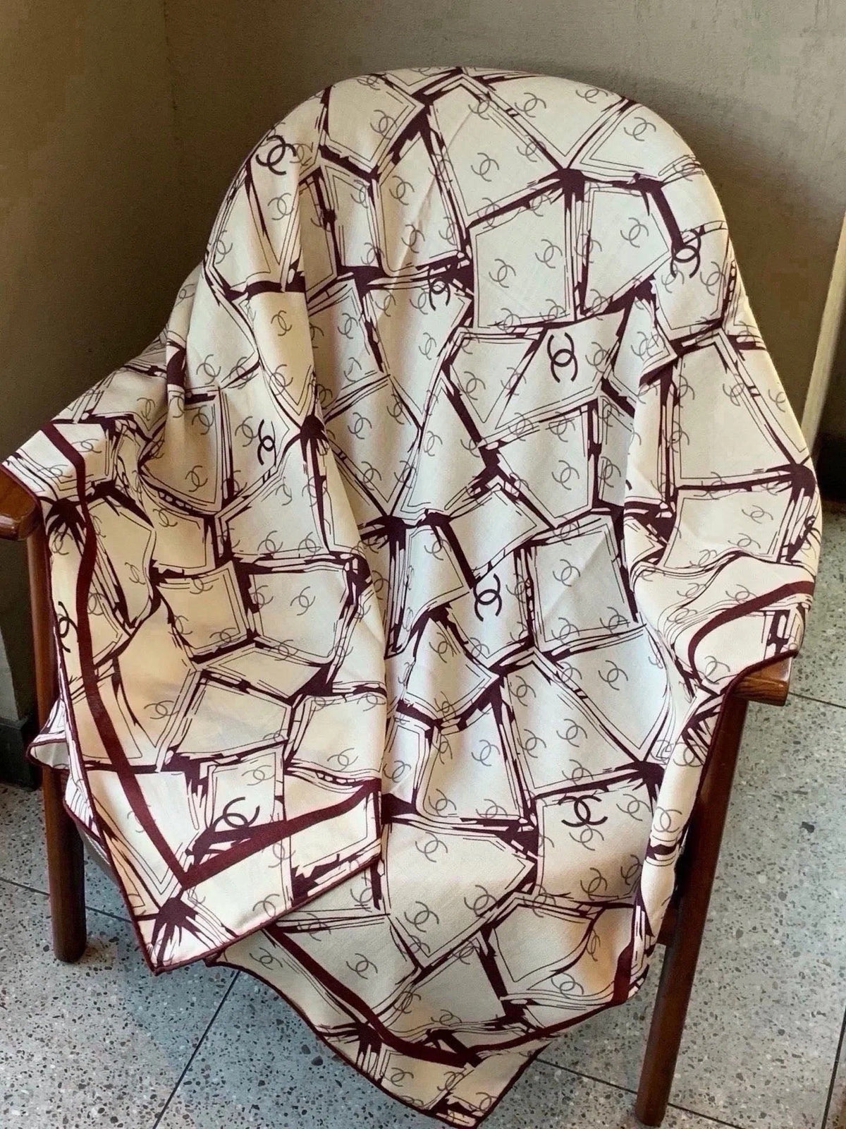 Chanel 2026 Geometric Scarf 135cm Black White Silk And Cashmere 214969