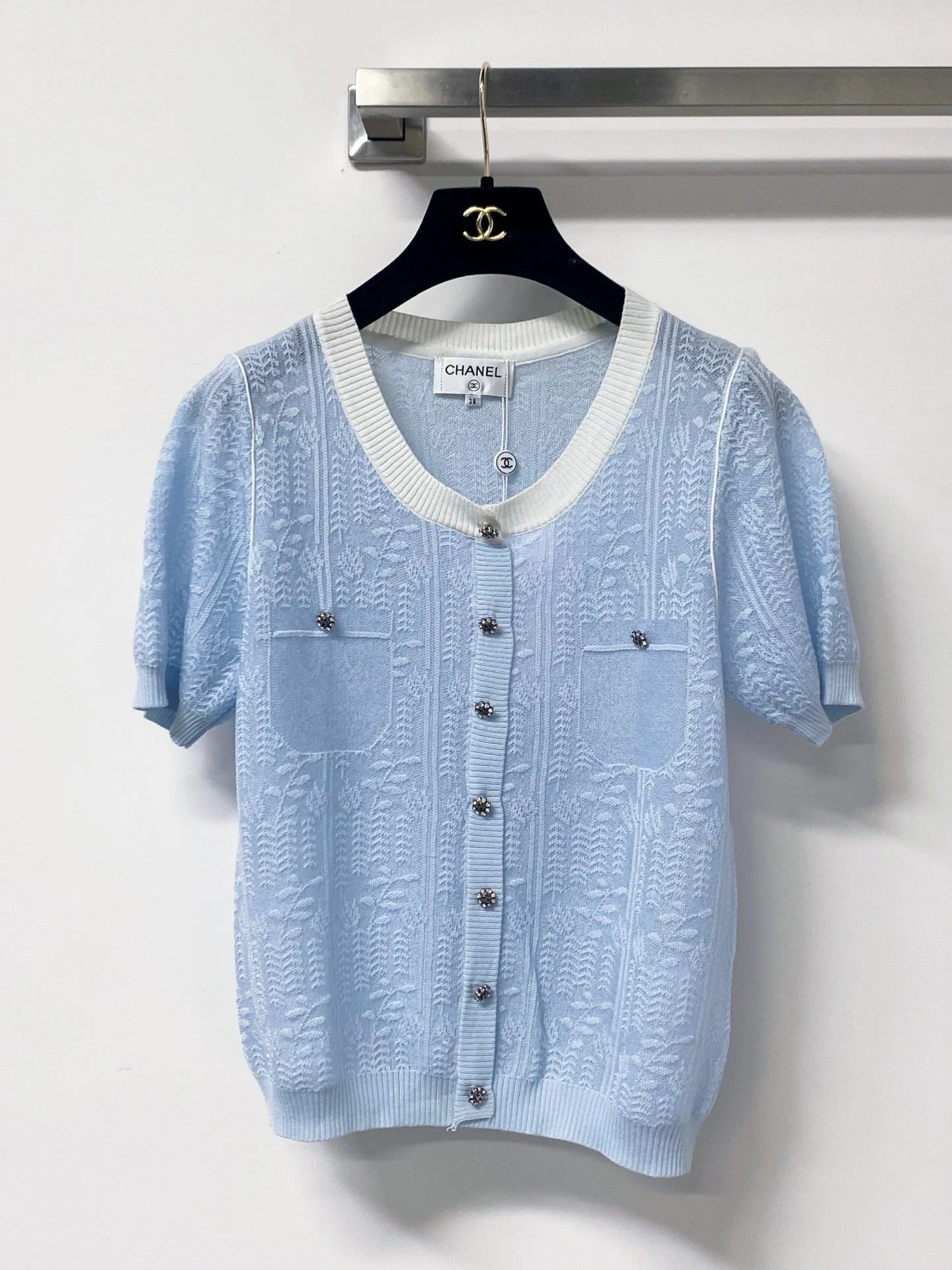 Chanel 2026 Short-sleeved Knitted Cardigan Blue White Wool 728918