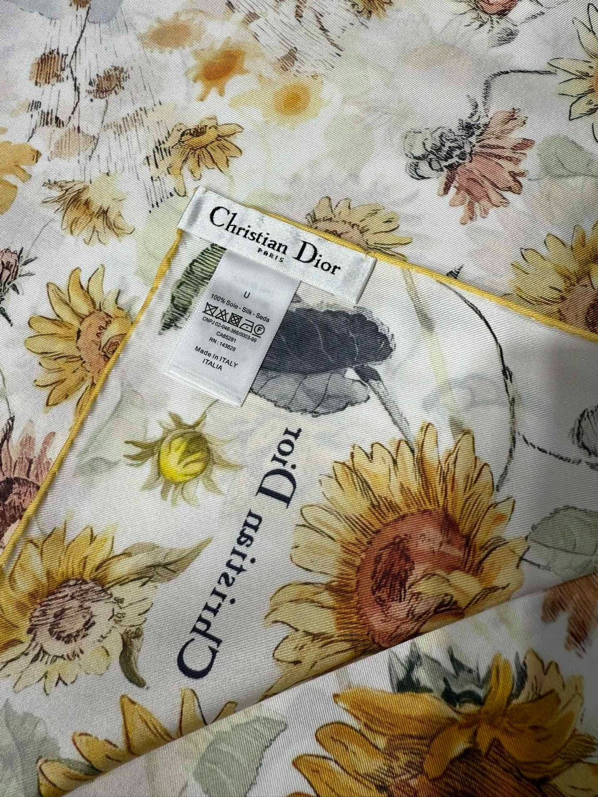 Dior 2026 Sunflower Scarf 70cm White Mix Yellow Silk 186953