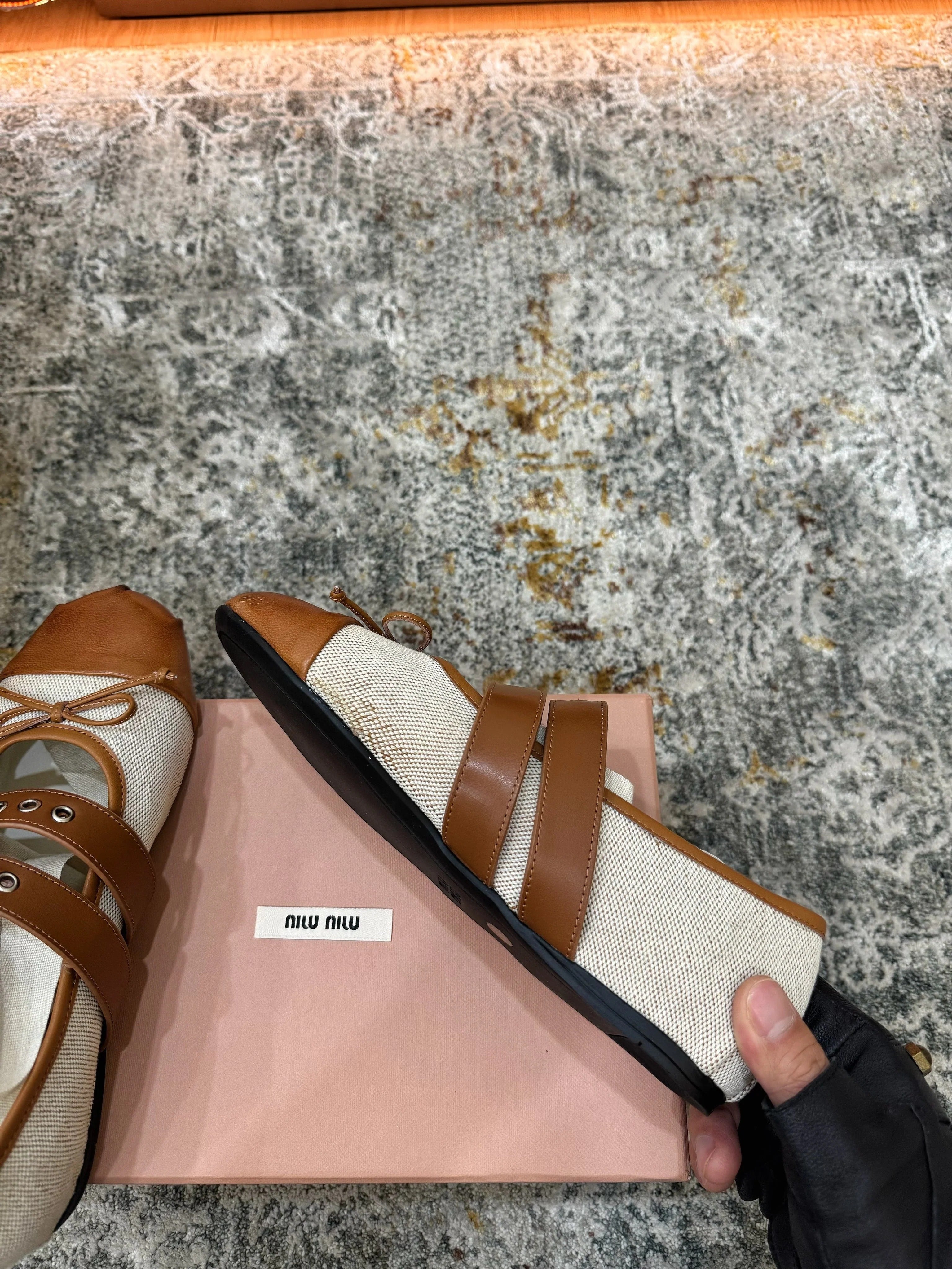 Miumiu 26ss Ballet Flat Ivory Camel Canvas Cowhide 709811