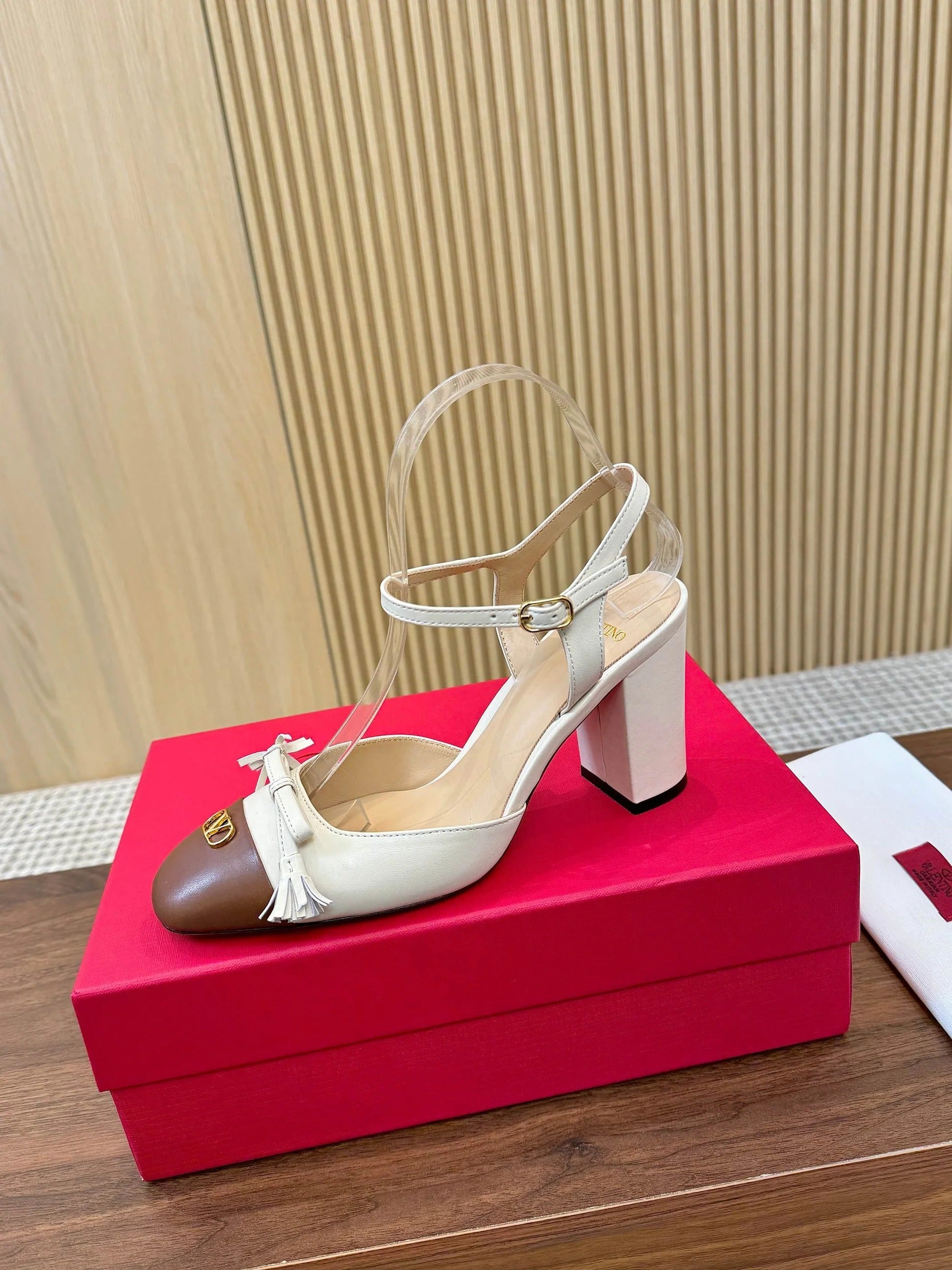Valentino Garavani Valet Du Roi 80mm Slingback Calfskin 863320