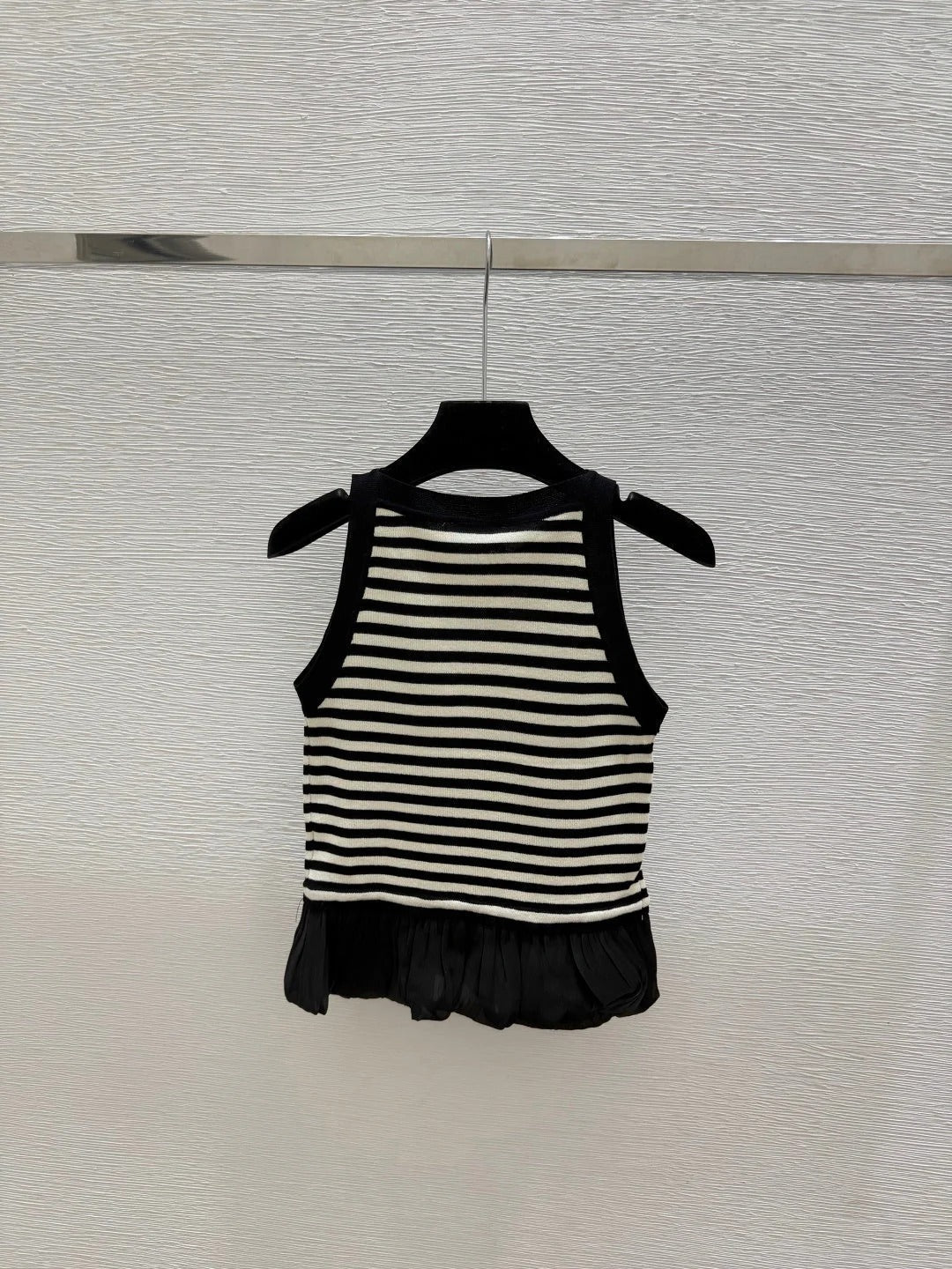 Chanel 2026 Knitted Vest Wool 633807