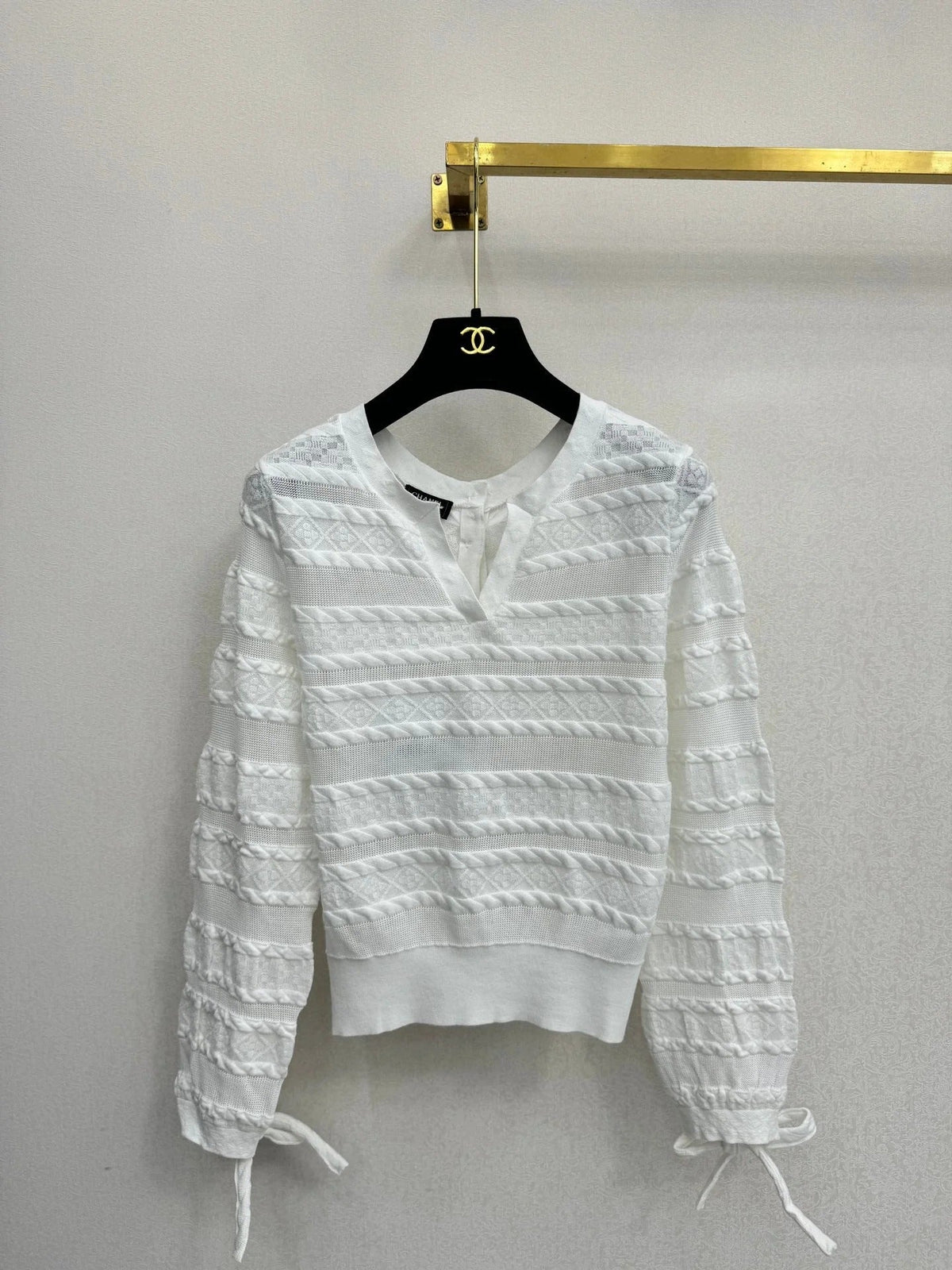 Chanel 2026 Cardigan Embellished With Bow White Wool 424712