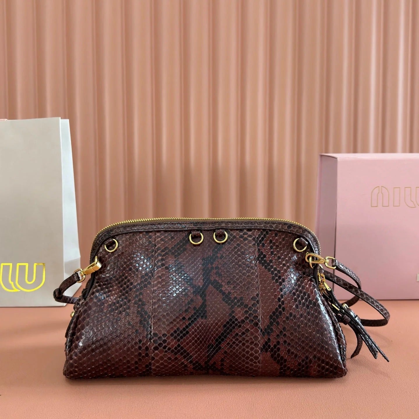 Miu Caprice Clutch 28 Dark Brown in Snakeskin 285282