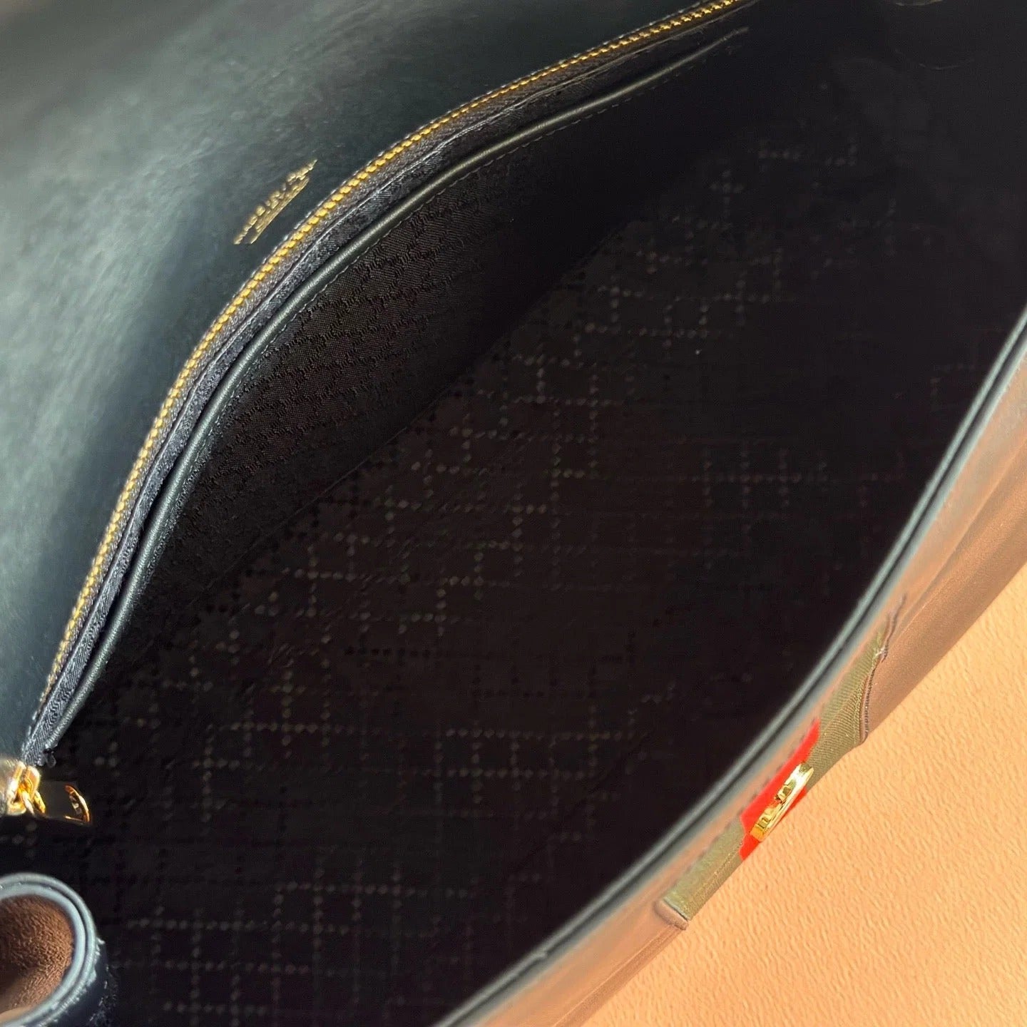 Gucci 2026 Paparazzo Shoulder Bag 37cm Black Red Green Leather Canvas