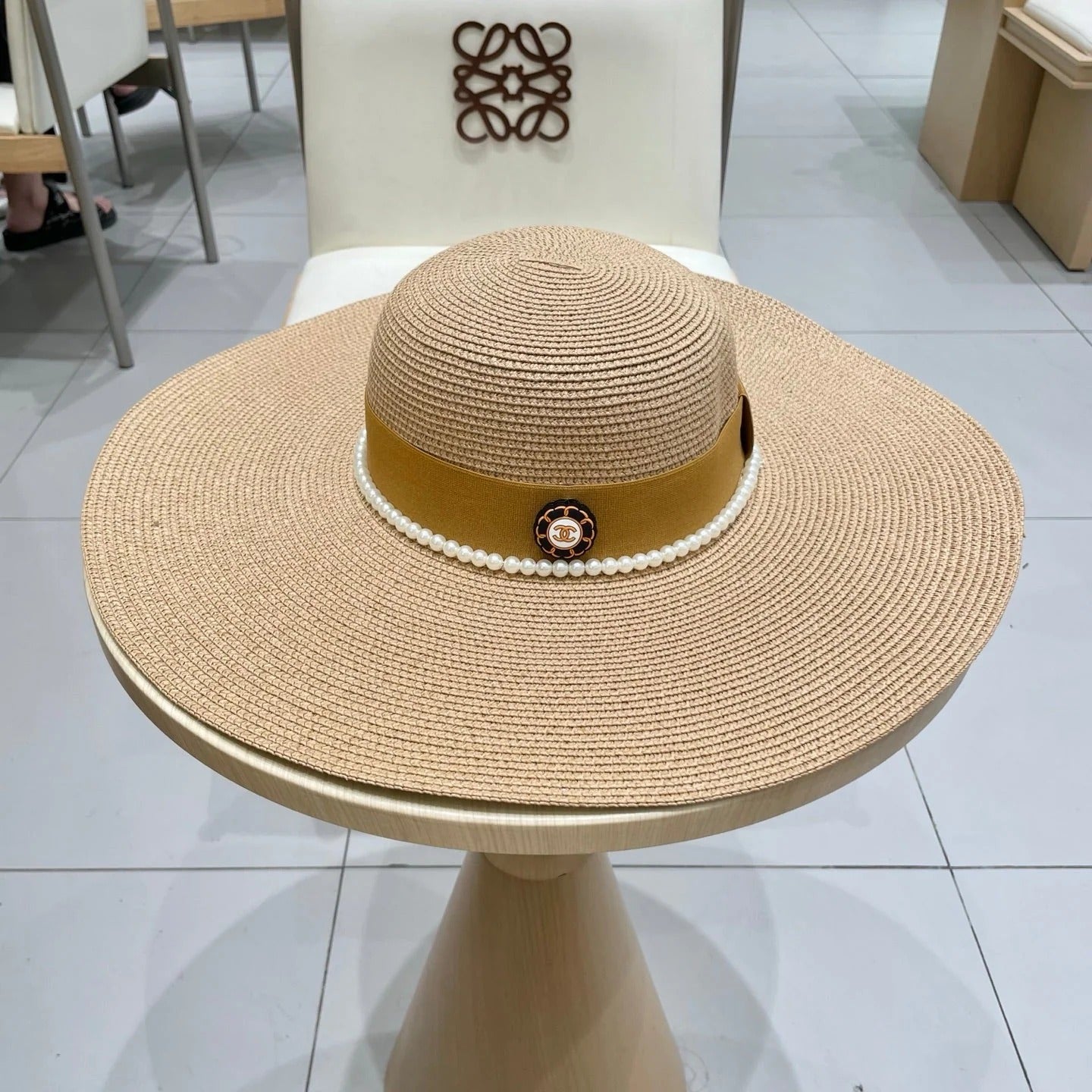 Chanel Wide-brimmed Hat 412790