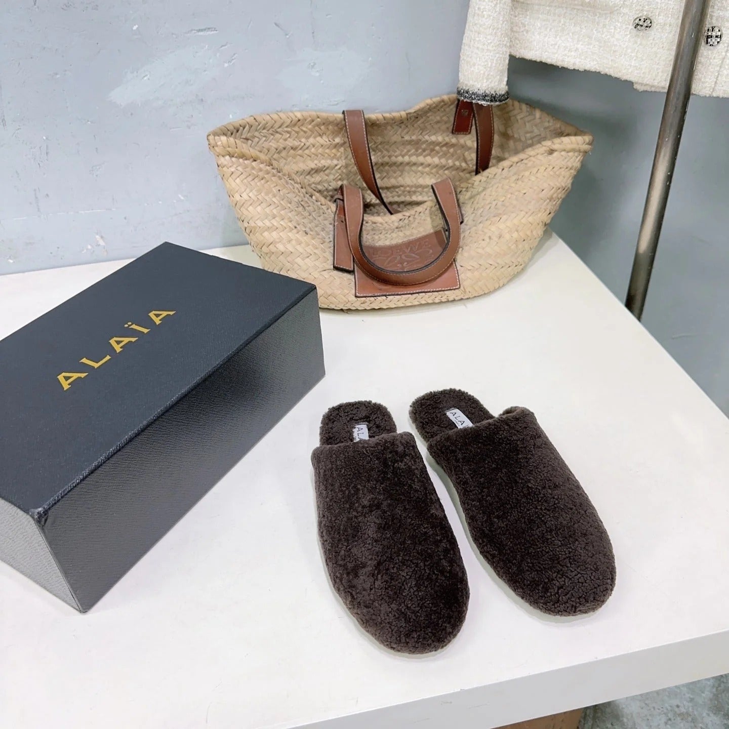ALAIA 25 Fur Mule Slipper Dark Brown in Lambswool 629516
