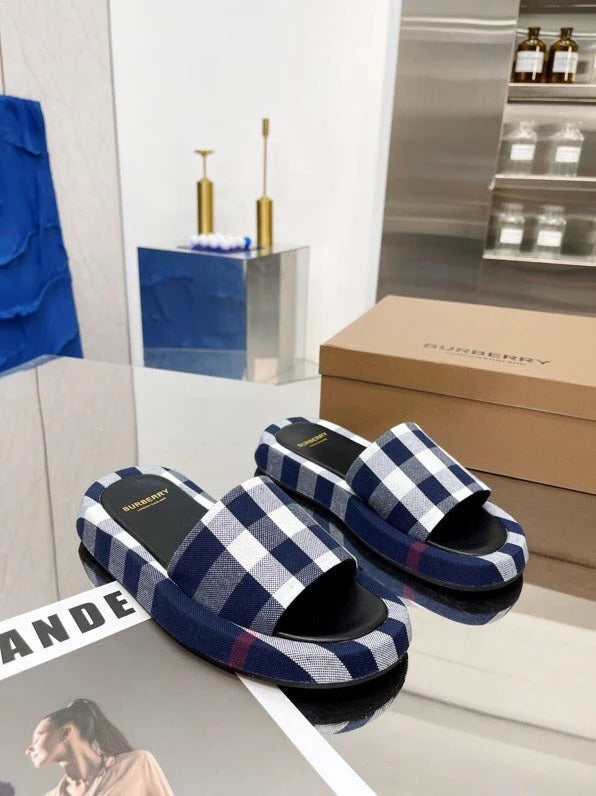 Burberry 26 Check Slippers Navy Blue Black in Cotton Linen 729729