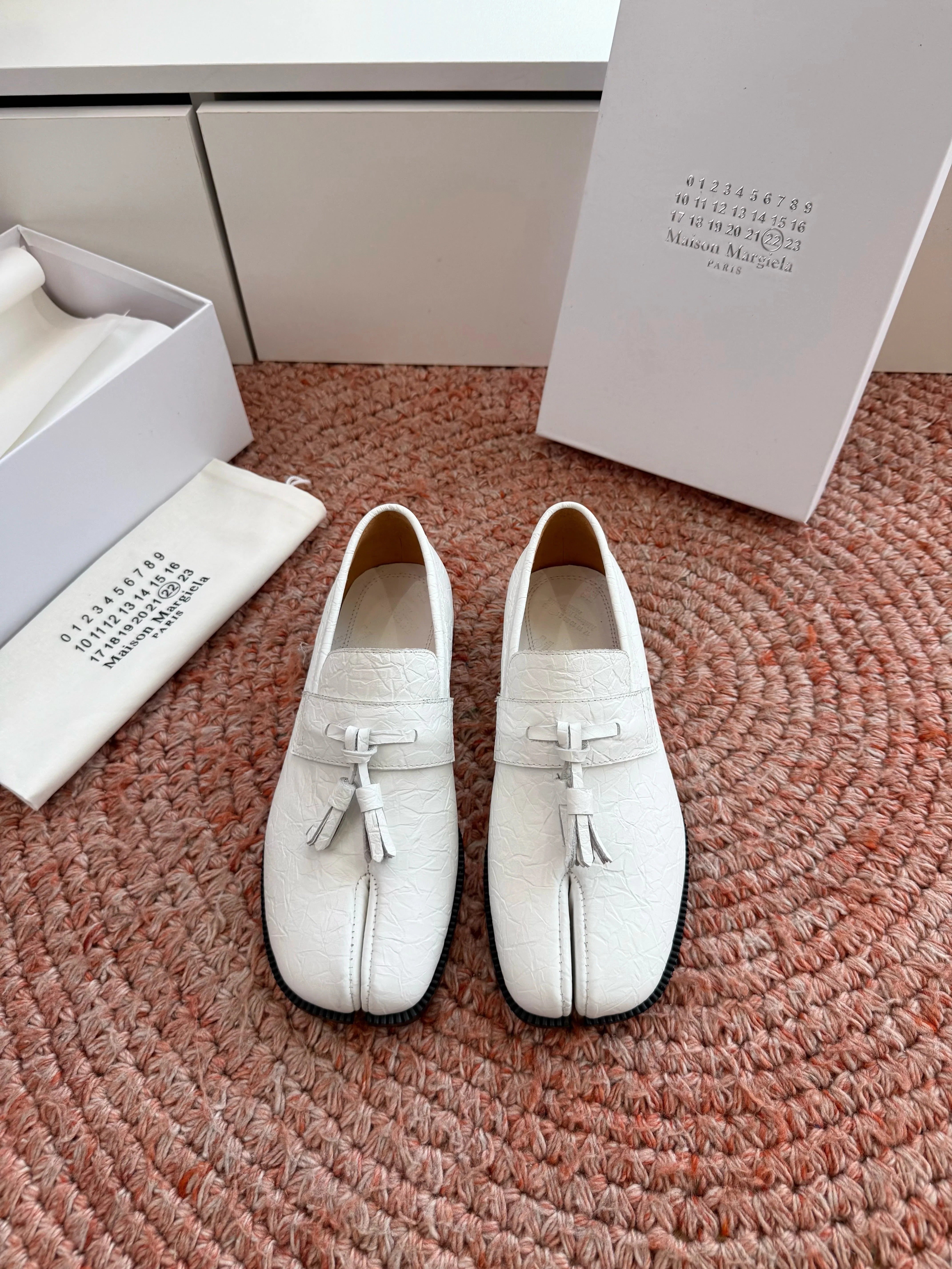 Maison Margiela 2026 Loafer Cowhide 915727