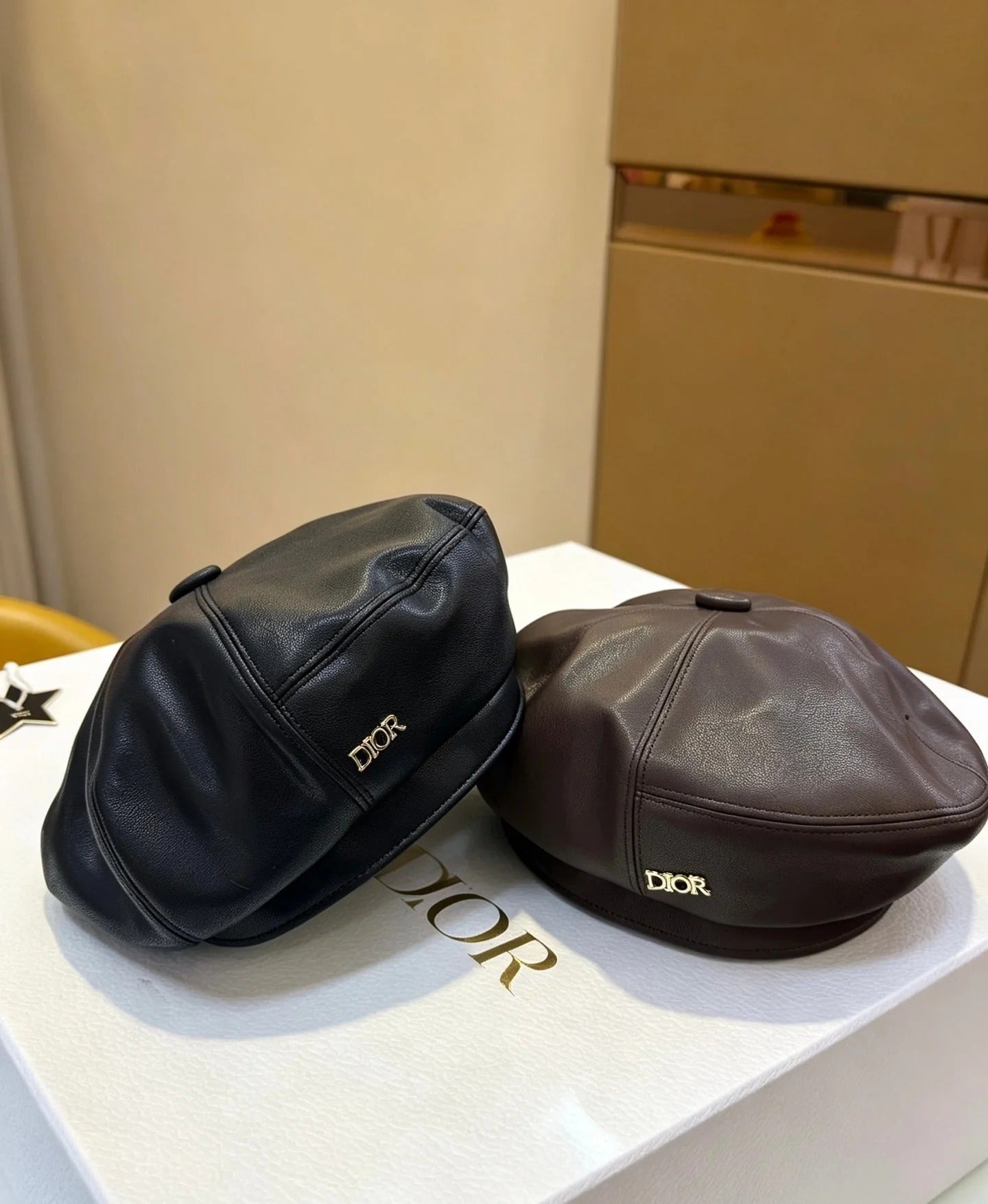 Dior Beret Leather 212928