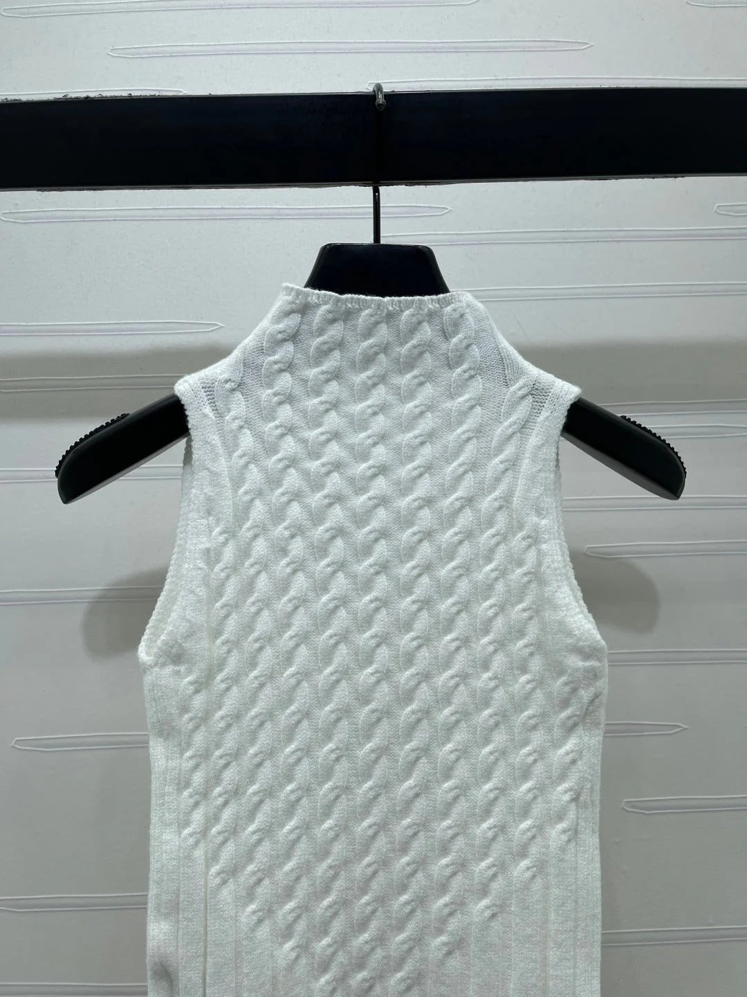 Miu Miu 26 Heavy-duty Cable Sleeveless Vest White in Wool 366351