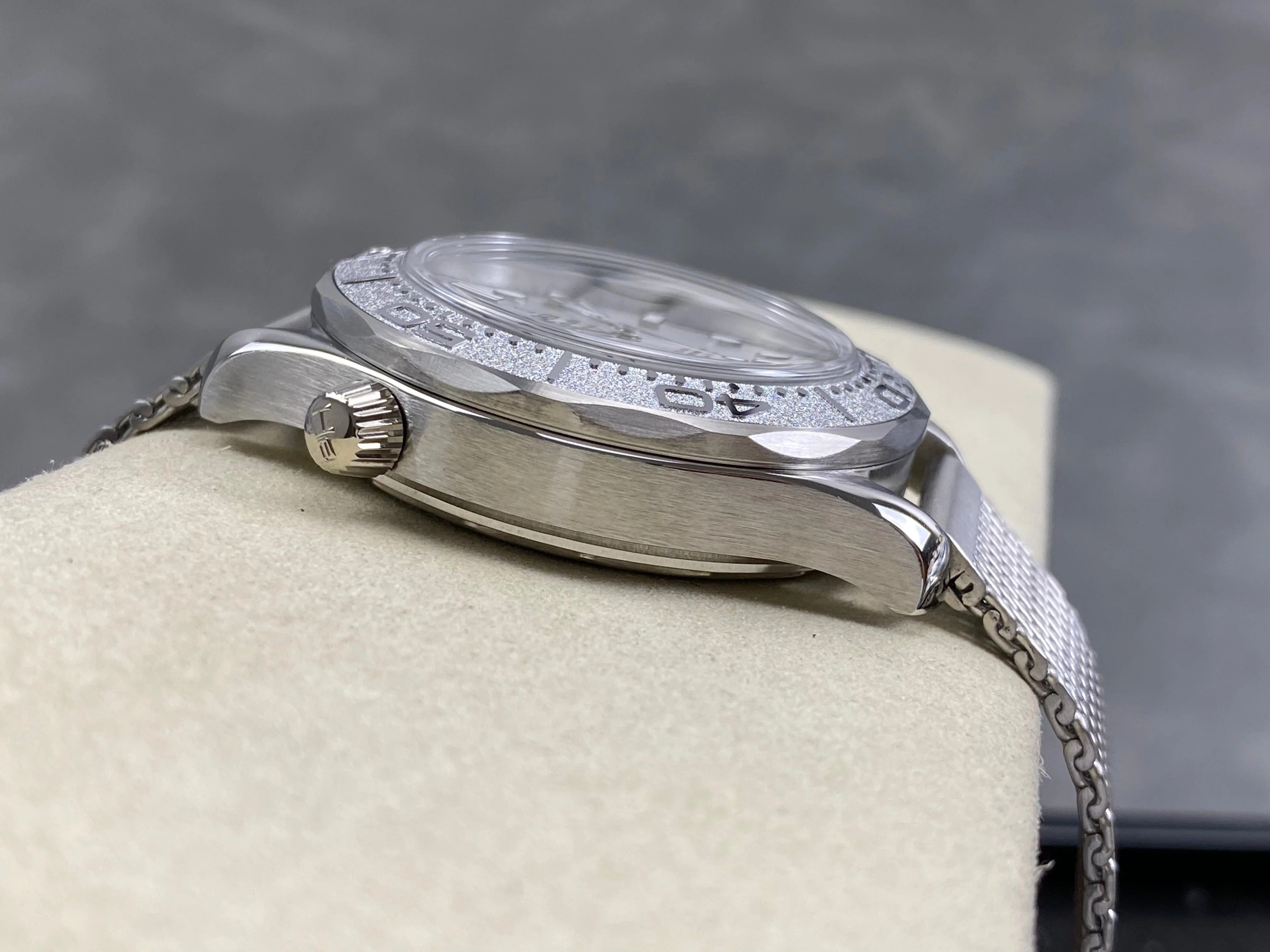 Omega Seamaster 42mm Gray Dial Sliver Bezel Steel