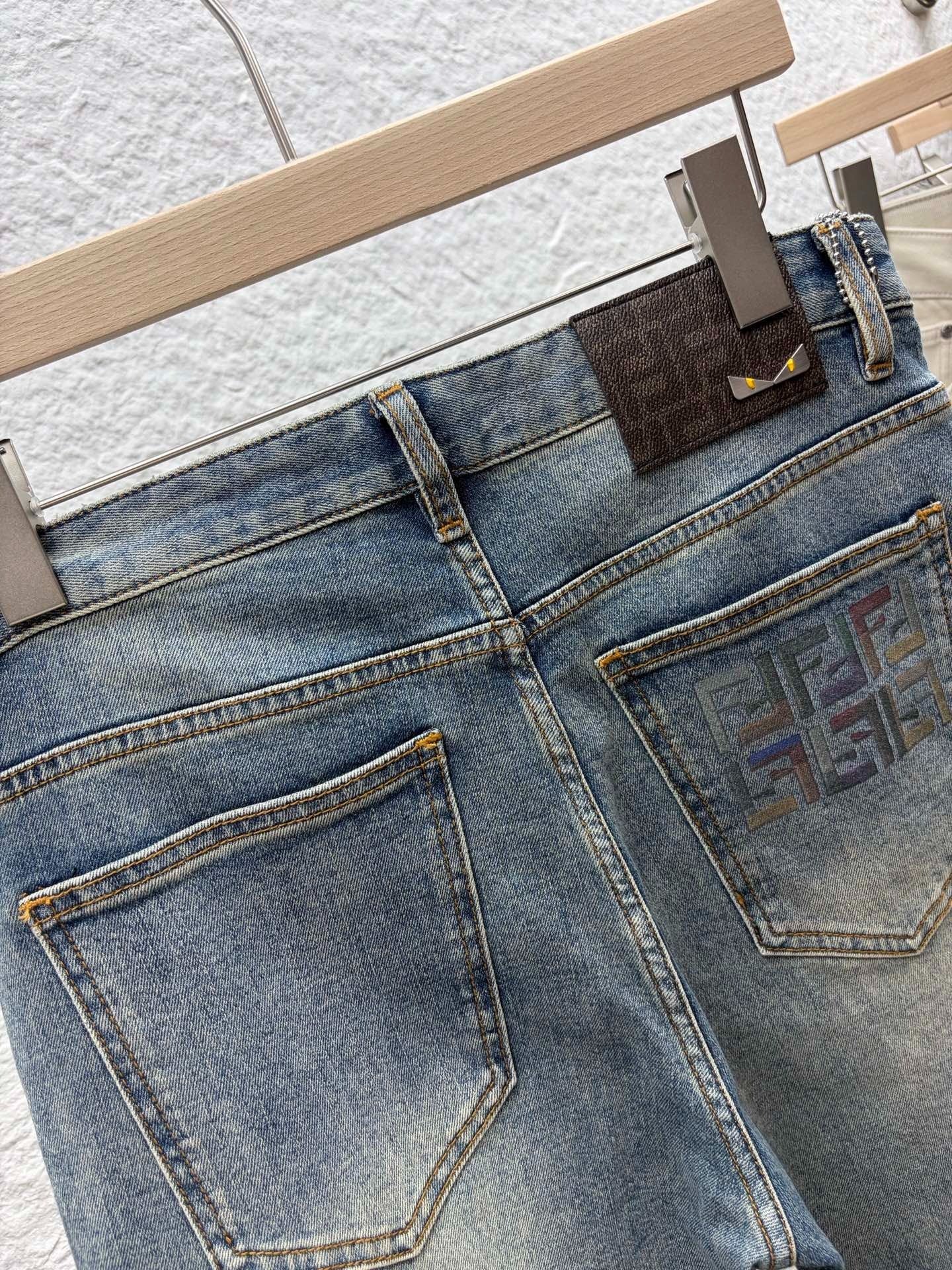 Fendi 2026 Men's Jeans Washed Blue Denim 738156