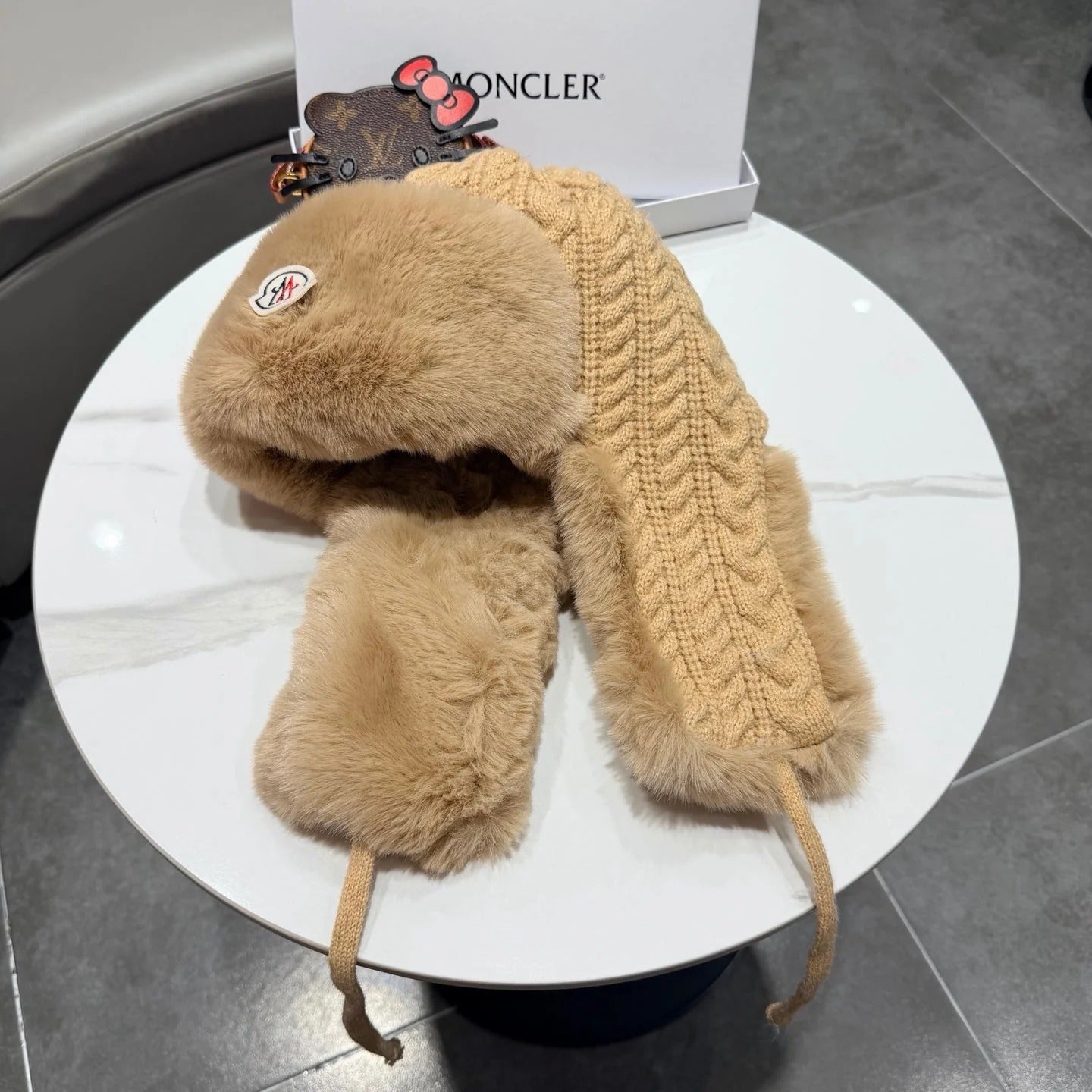 Moncler Lei Feng Hat 436937