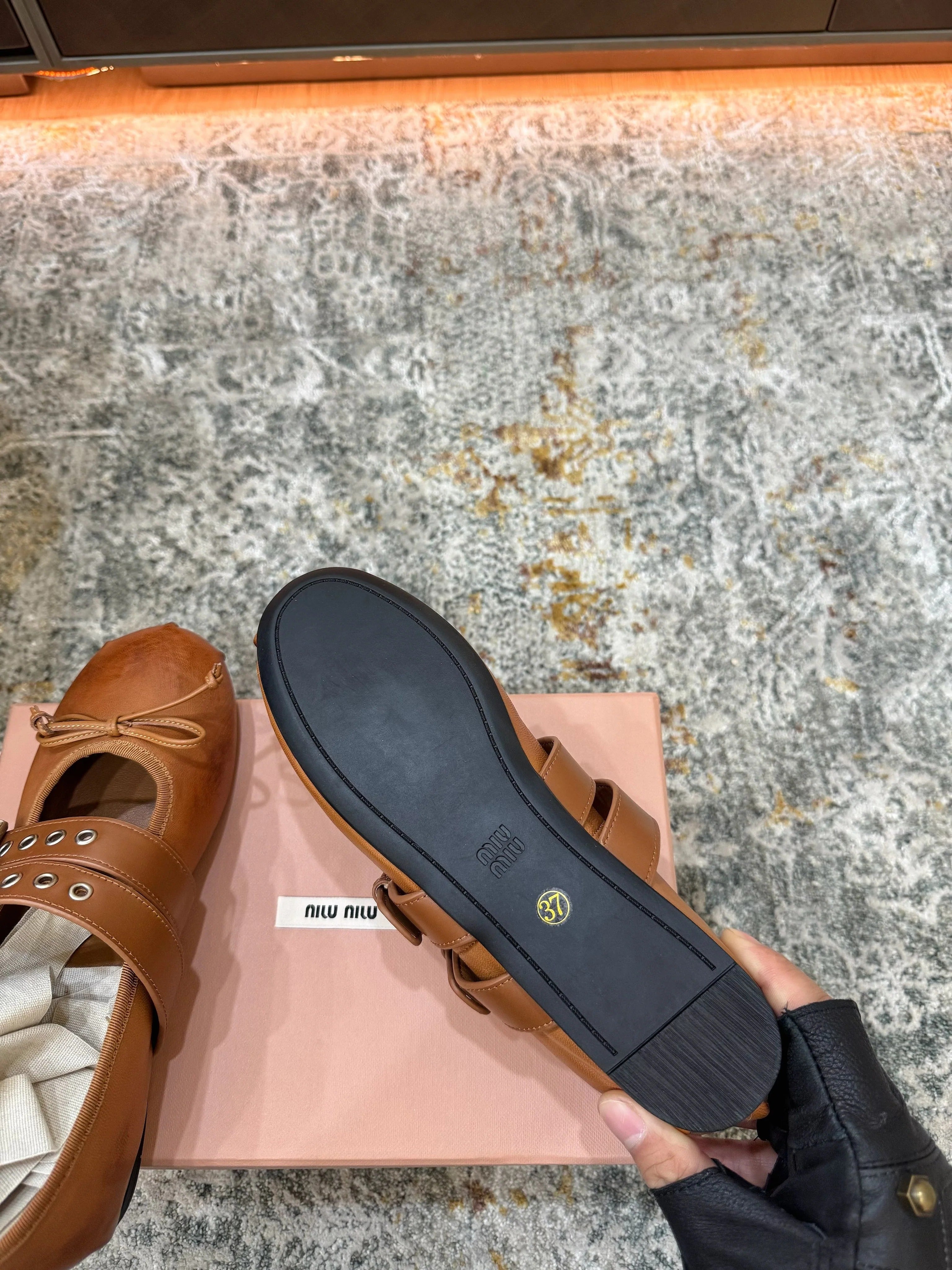 Miumiu 26ss Mary Janes Ballet Flat Camel Cowhide 709813