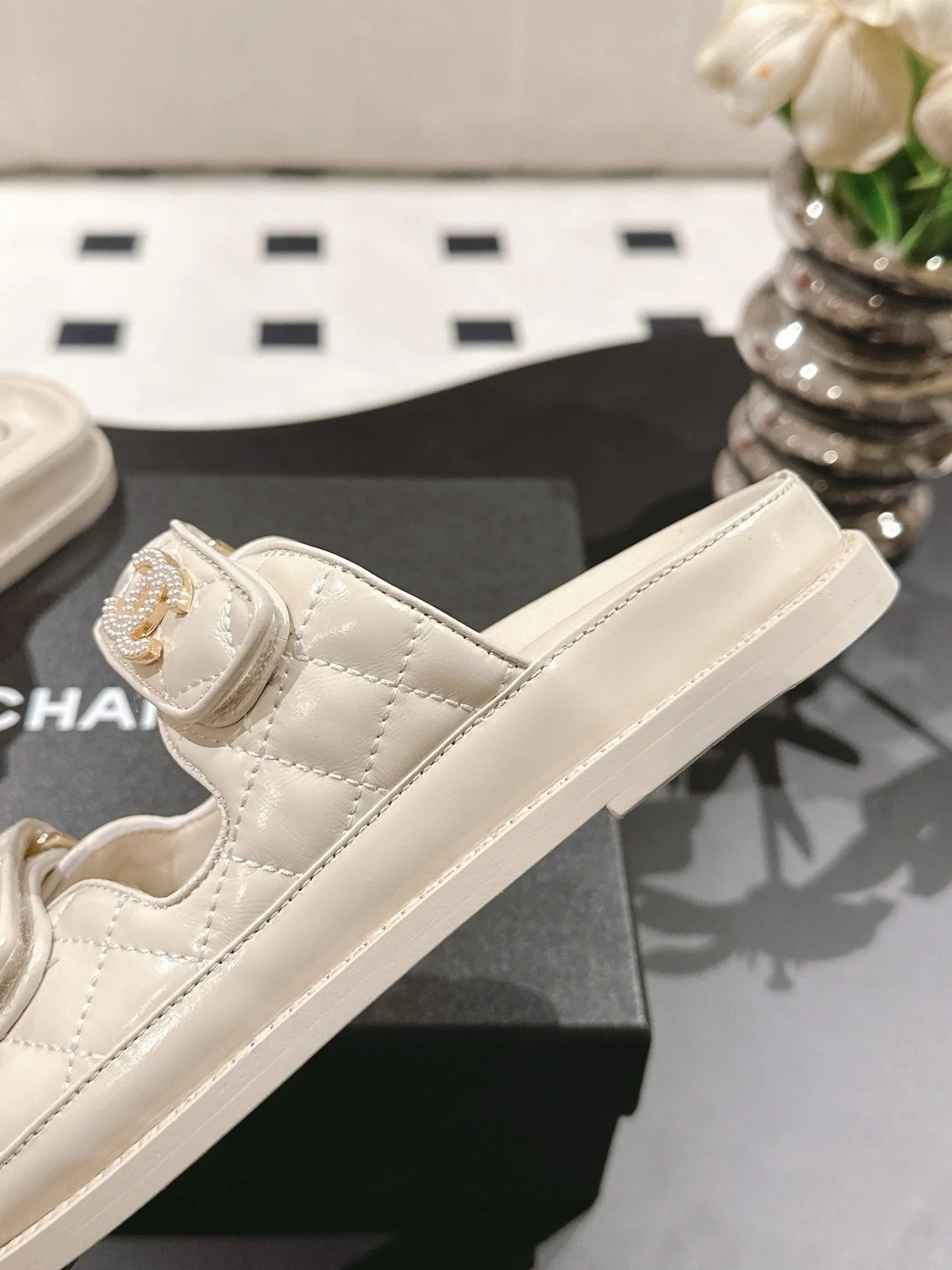 CC 25 Dad Sandal Mule Beige Cream Patent Leather 237577
